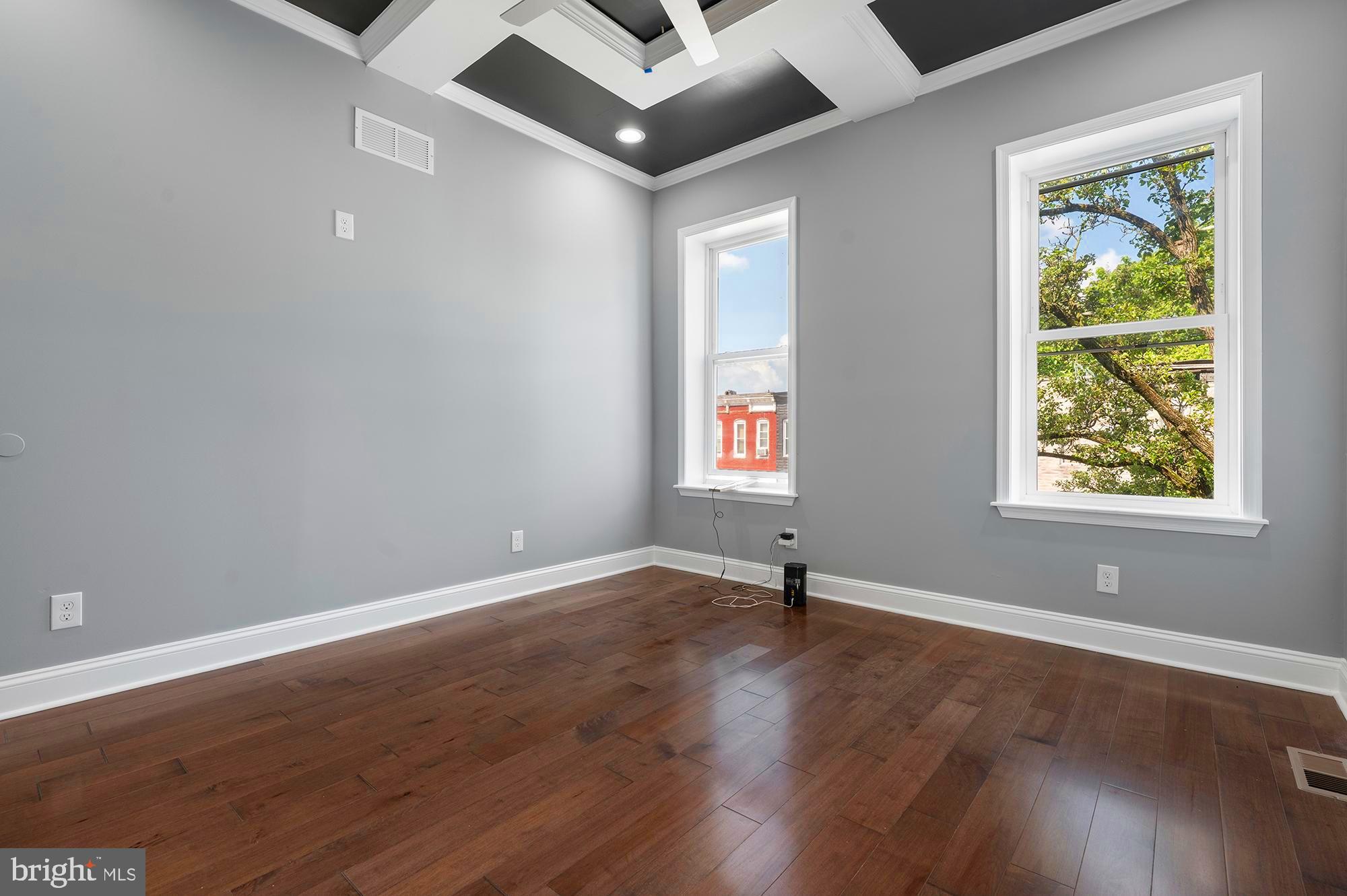 BROADWAY EAST - Residential