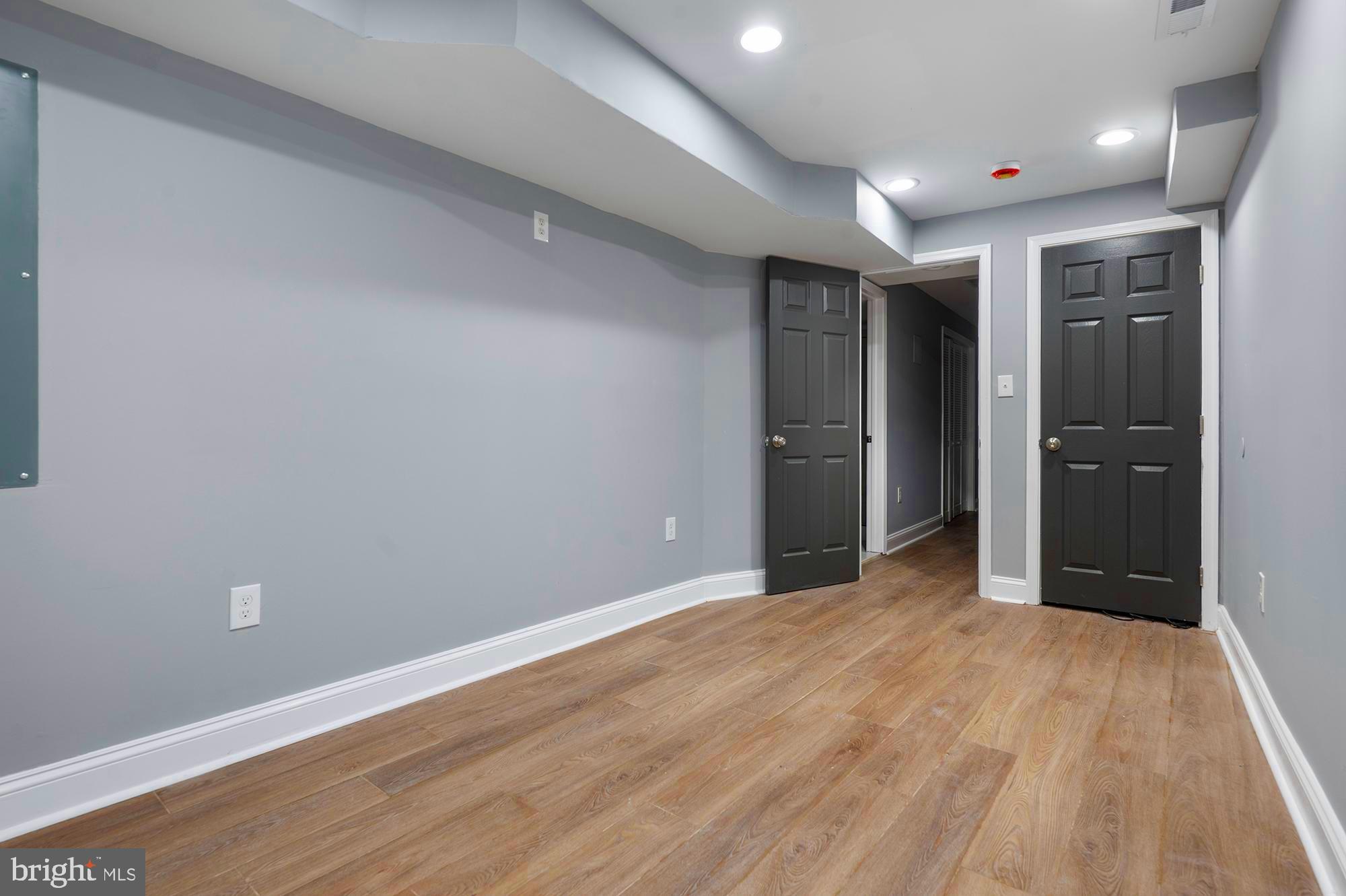 BROADWAY EAST - Residential