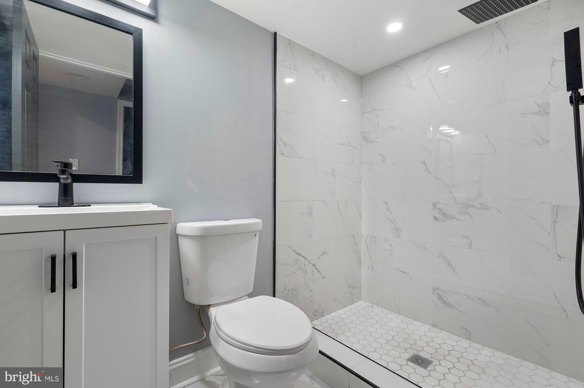 BROADWAY EAST - Residential