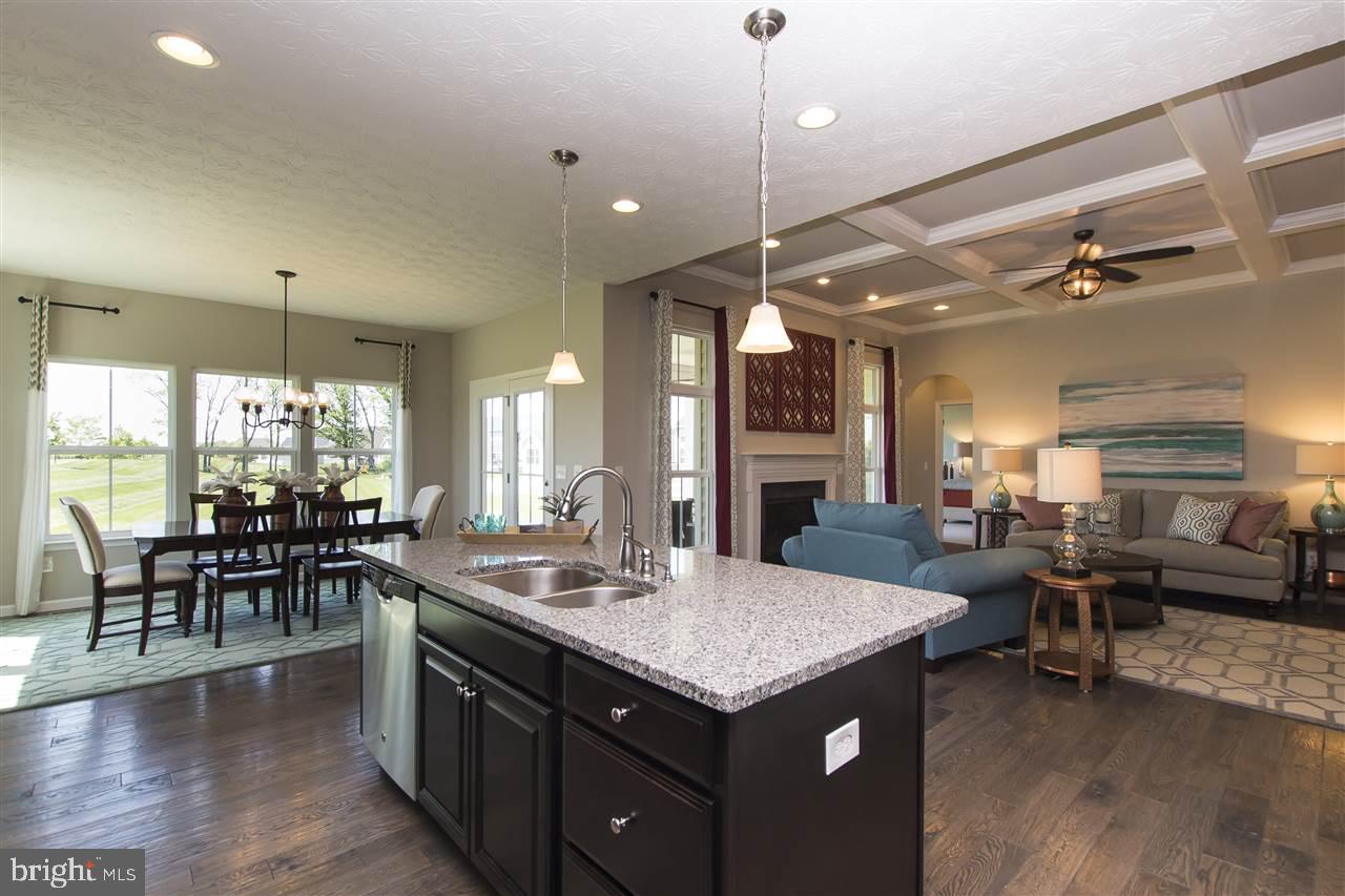 HIGH POINTE - Residential