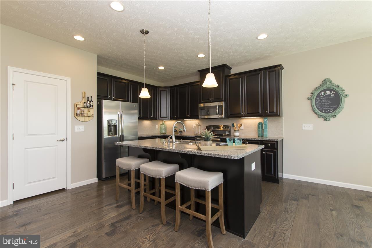 HIGH POINTE - Residential