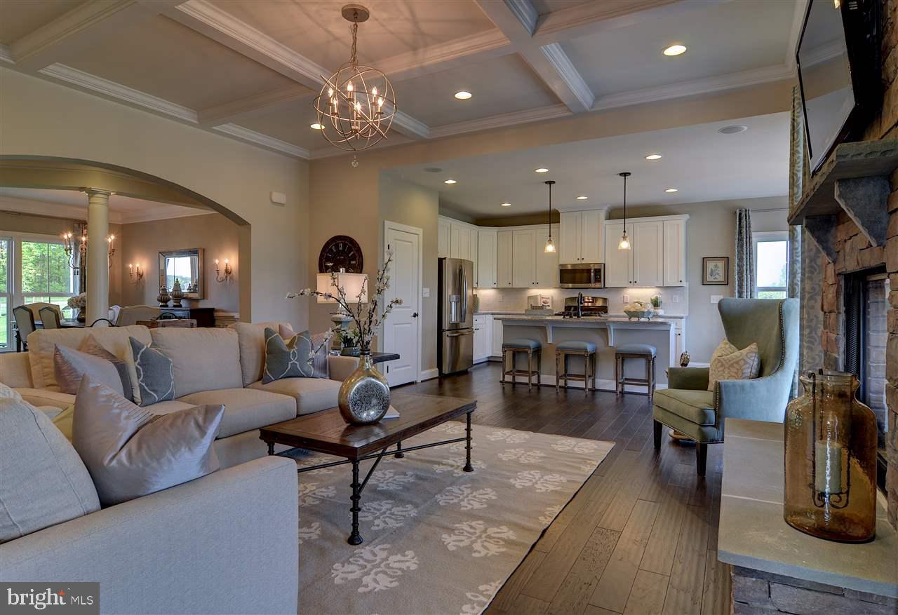 HIGH POINTE - Residential