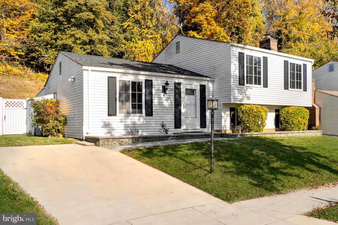 WHISPERING WOODS - Residential