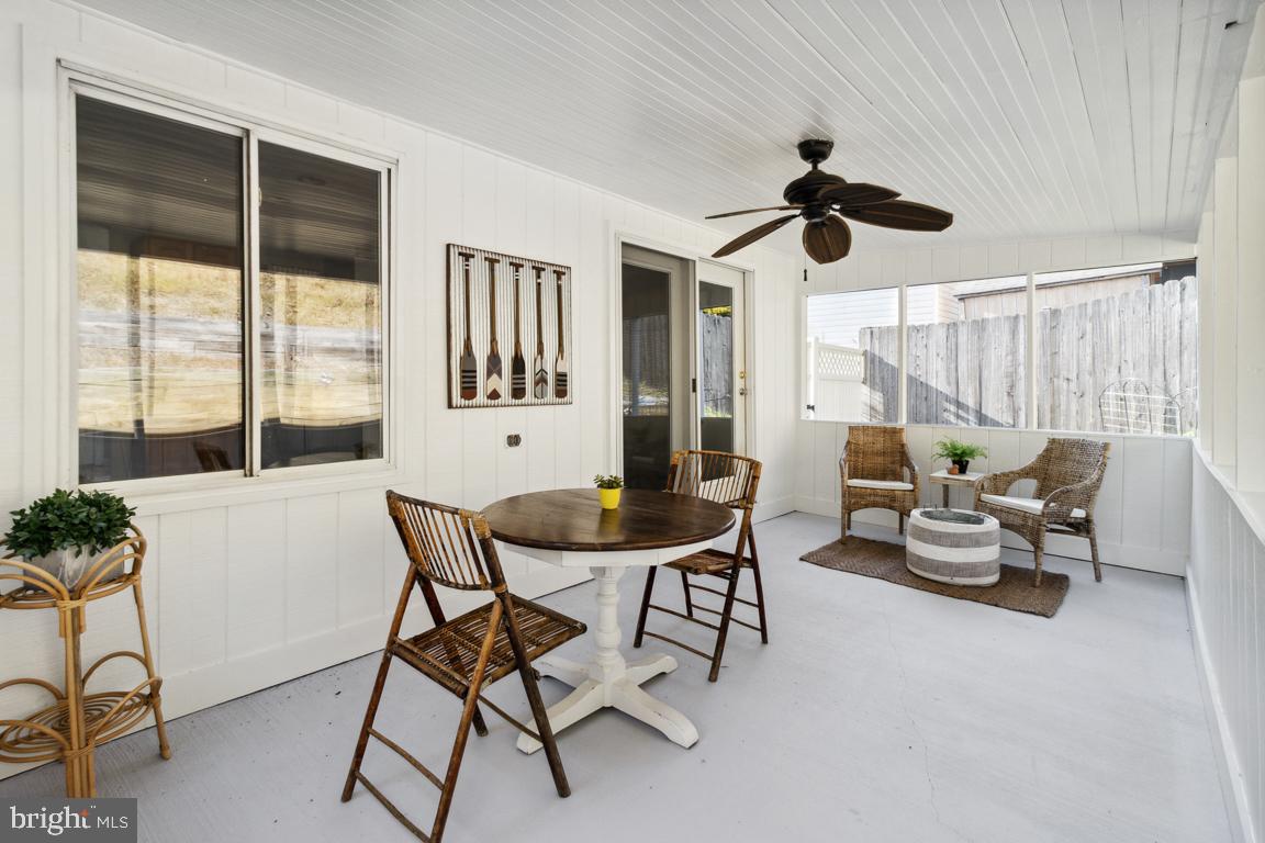 WHISPERING WOODS - Residential