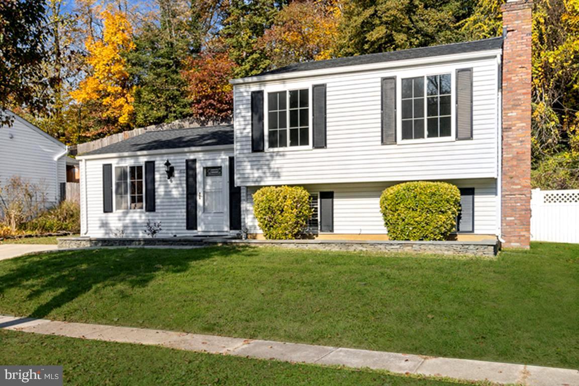 WHISPERING WOODS - Residential