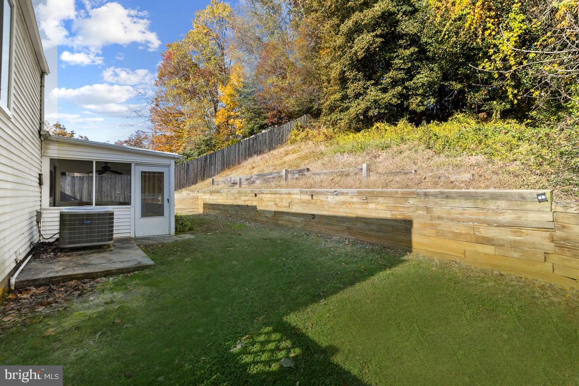 WHISPERING WOODS - Residential