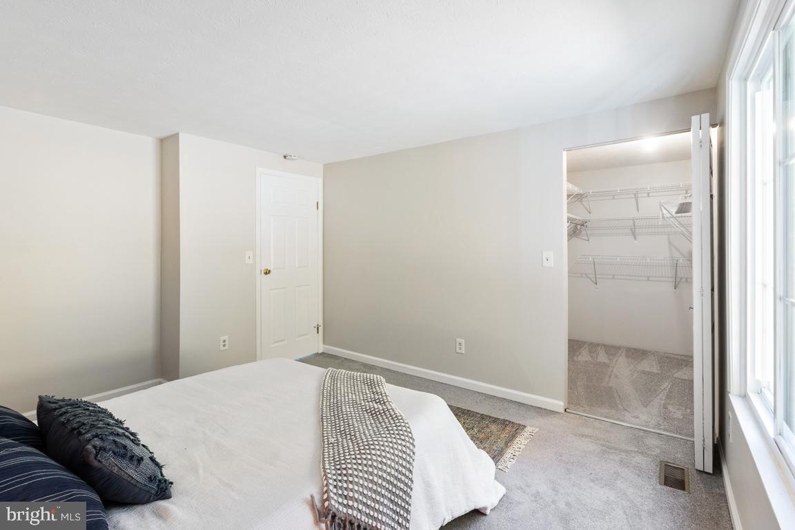 WHISPERING WOODS - Residential