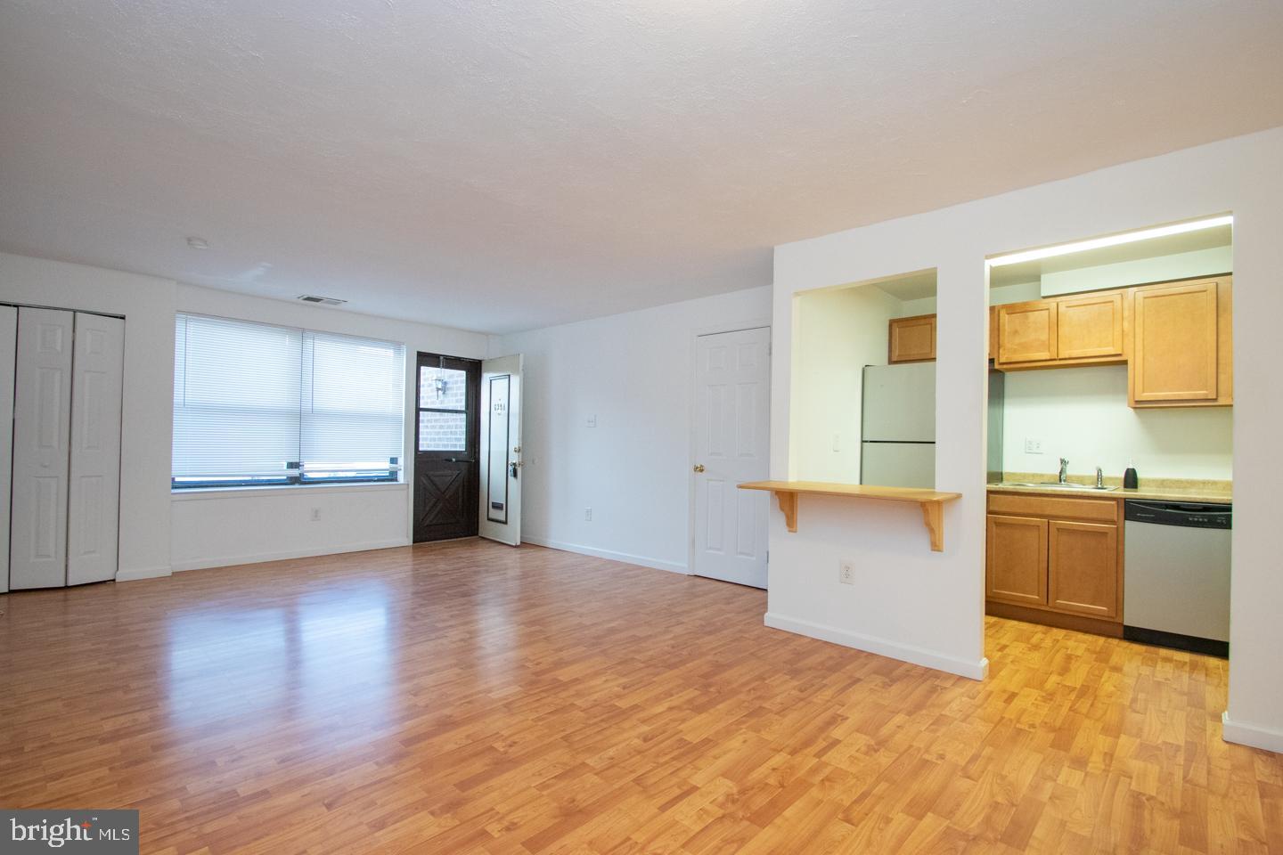 ROXBOROUGH VILLAGE - Residential