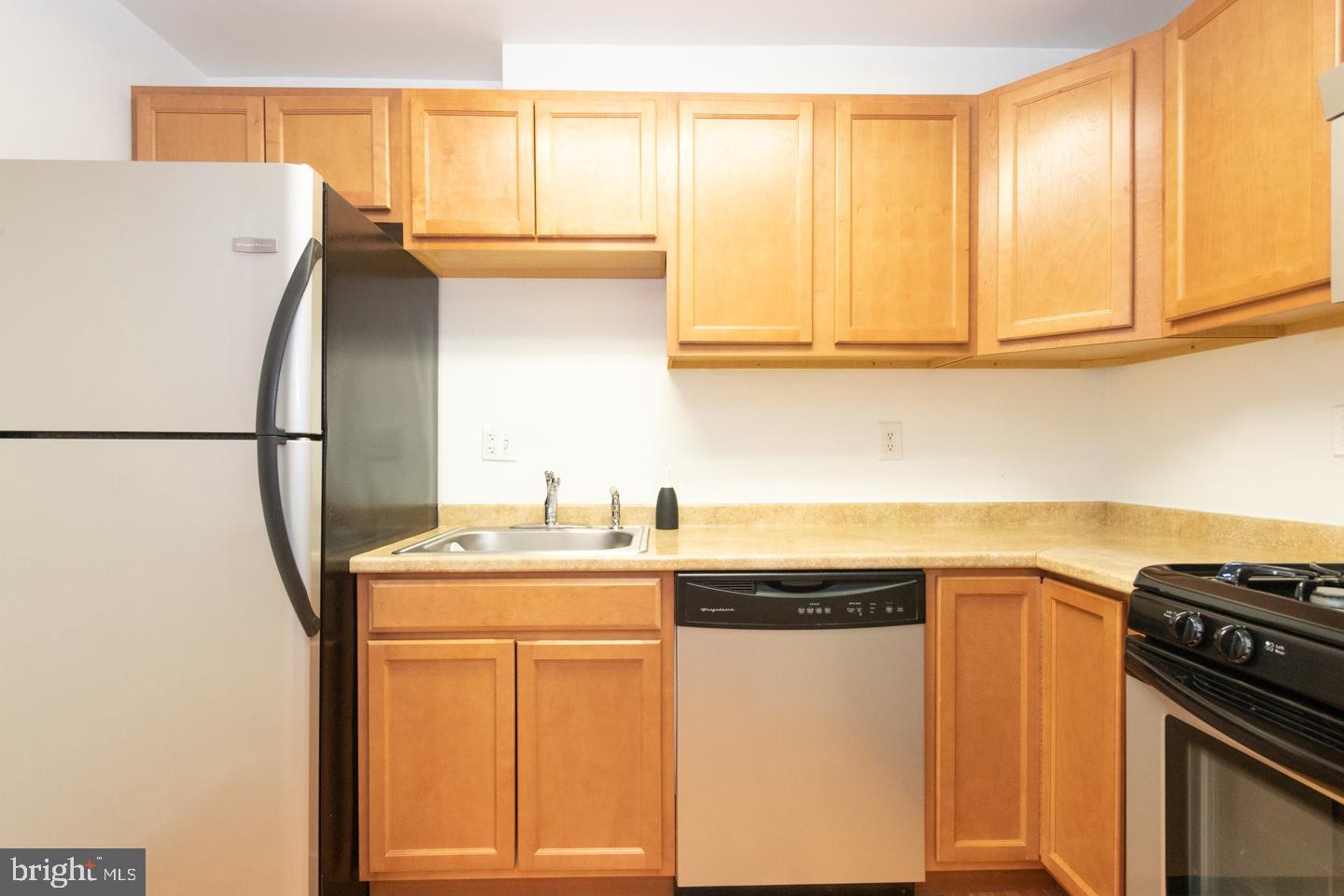 ROXBOROUGH VILLAGE - Residential