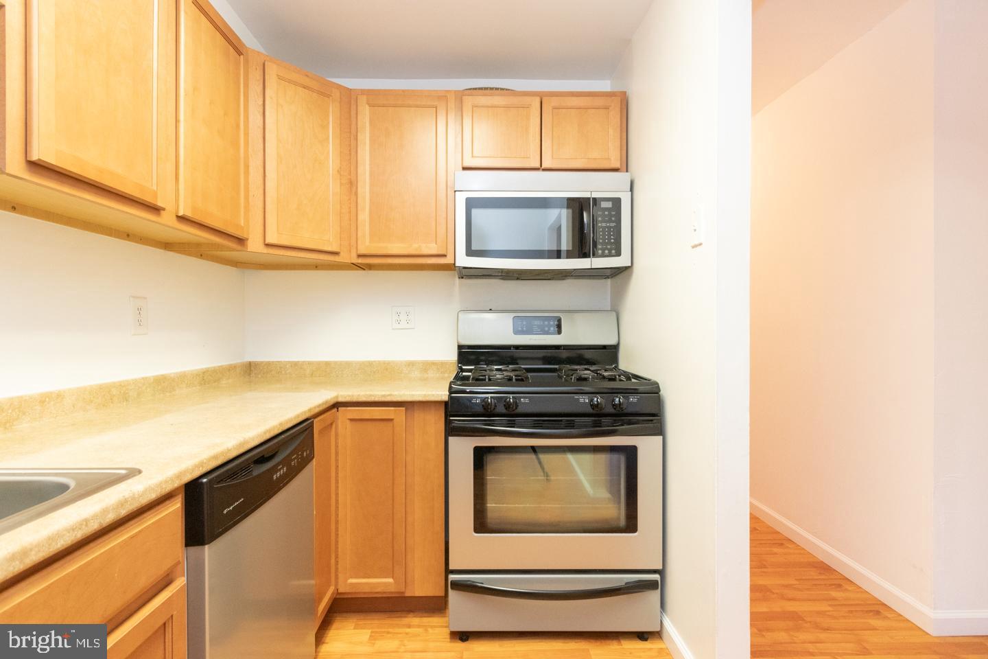 ROXBOROUGH VILLAGE - Residential