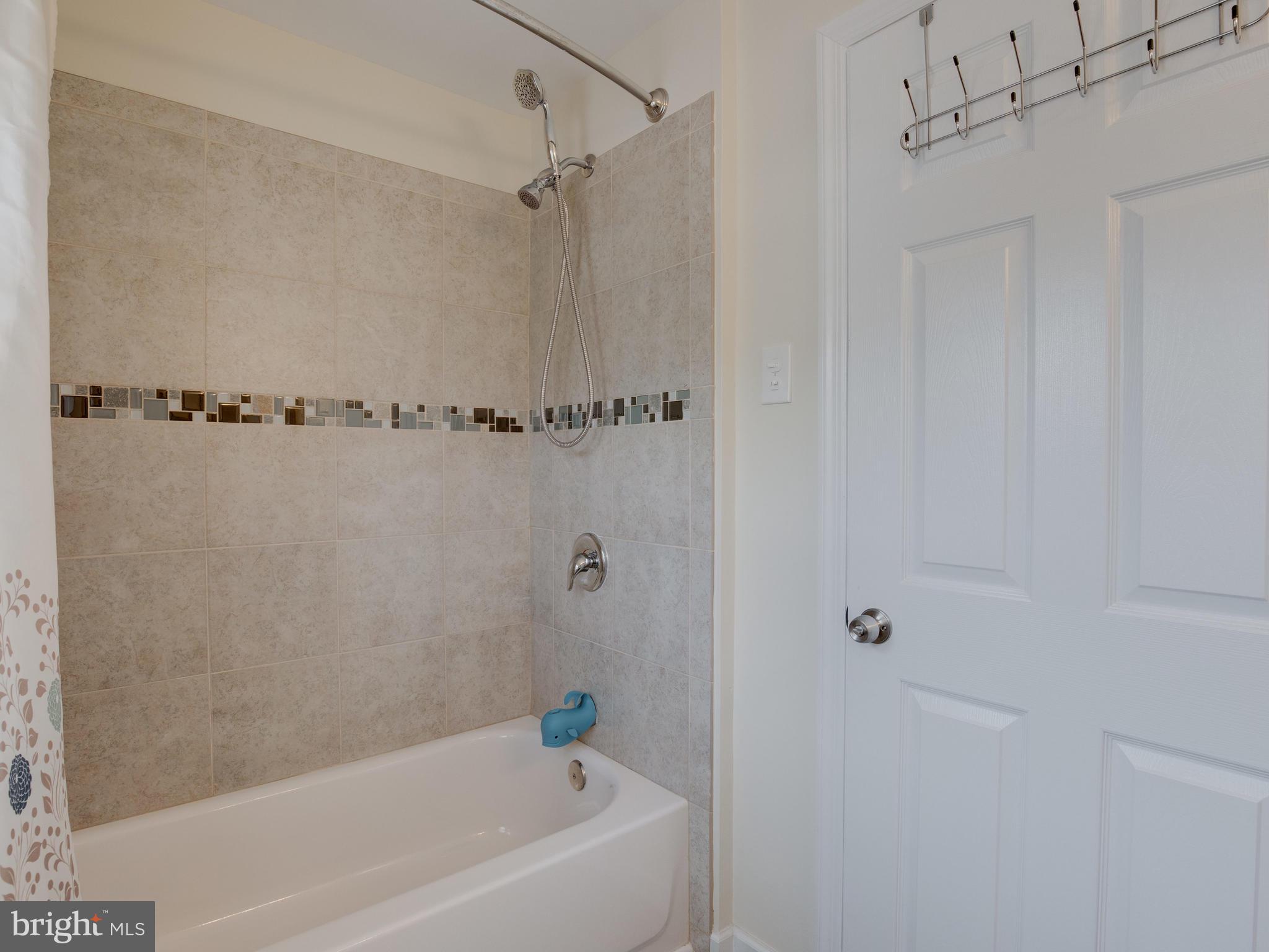 KINGSTON HEIGHTS - Residential