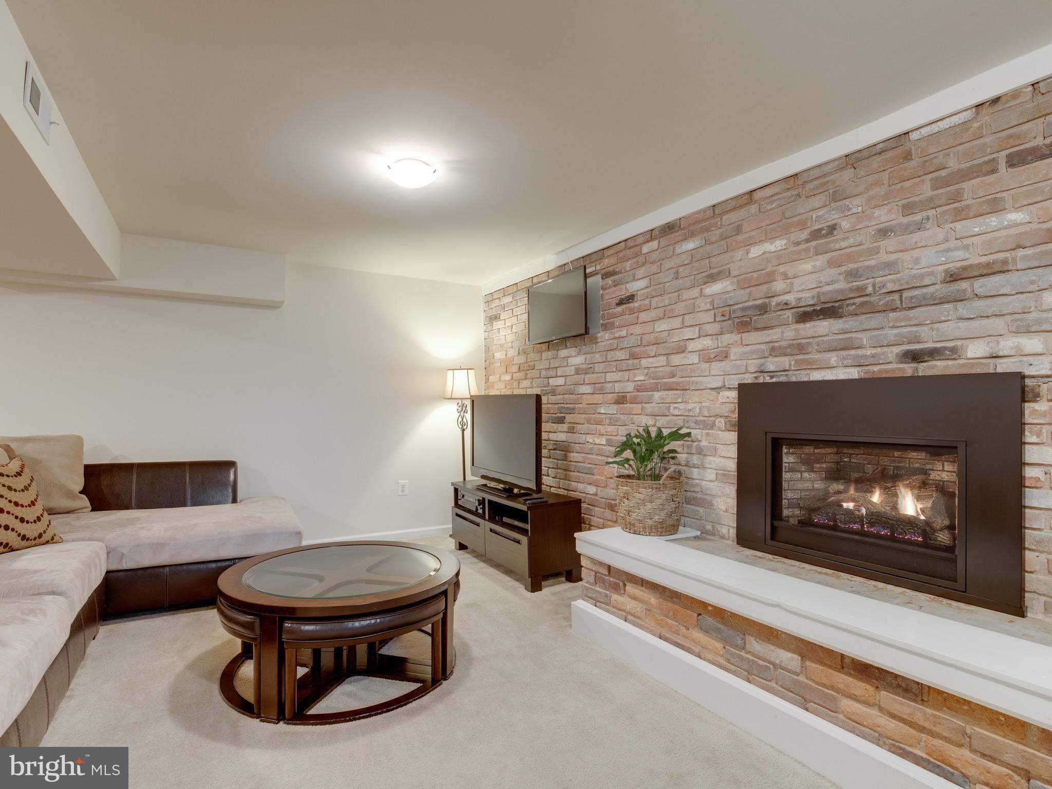 KINGSTON HEIGHTS - Residential