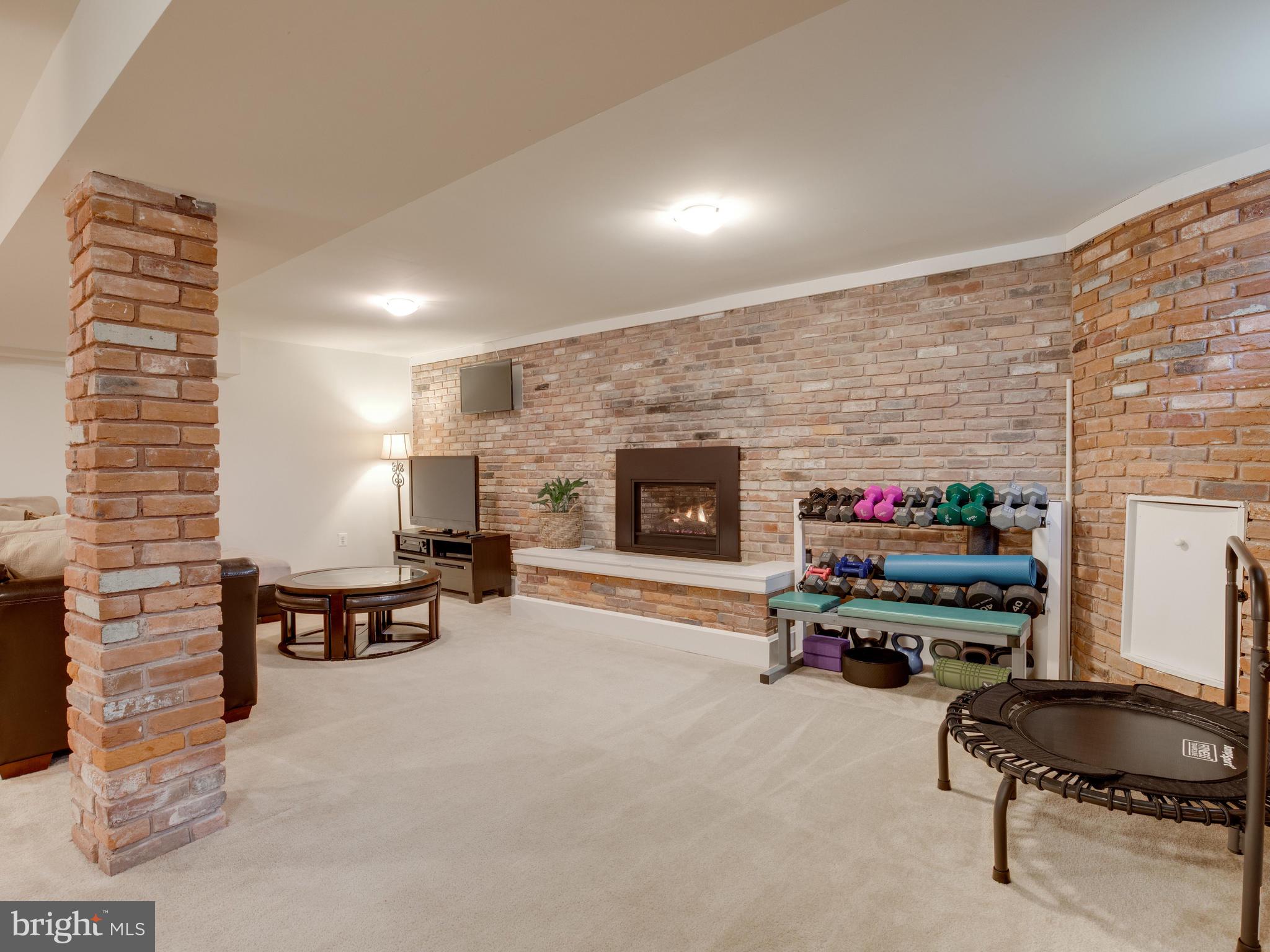 KINGSTON HEIGHTS - Residential