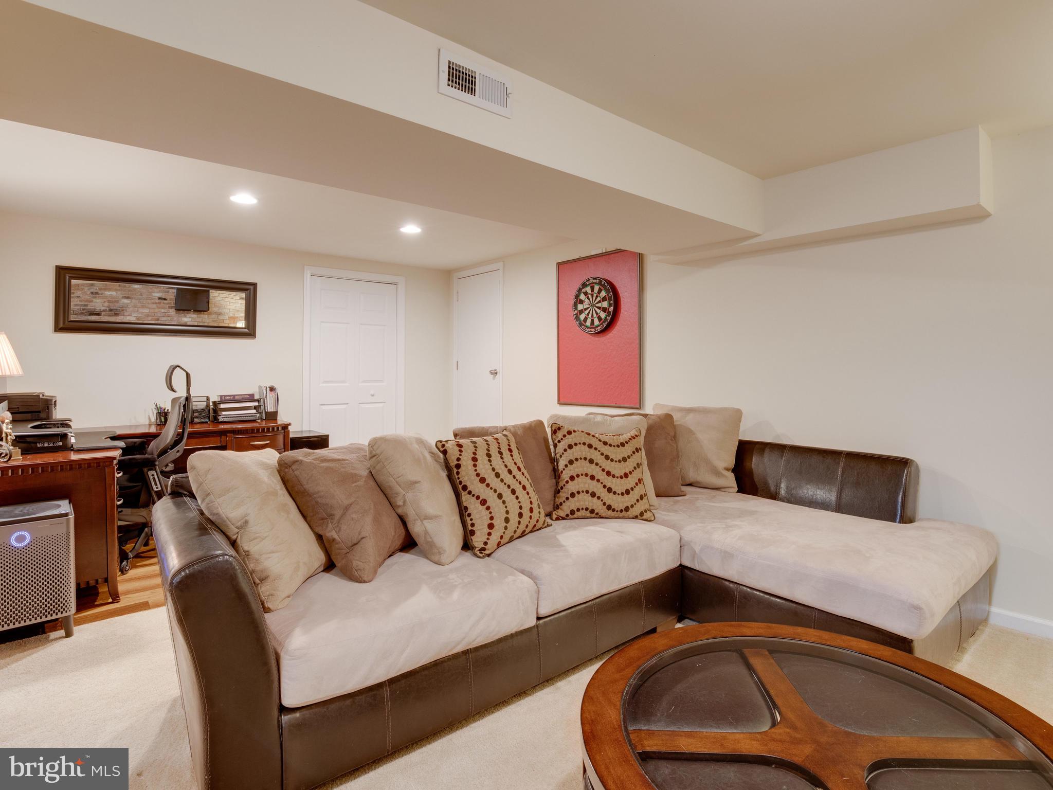 KINGSTON HEIGHTS - Residential