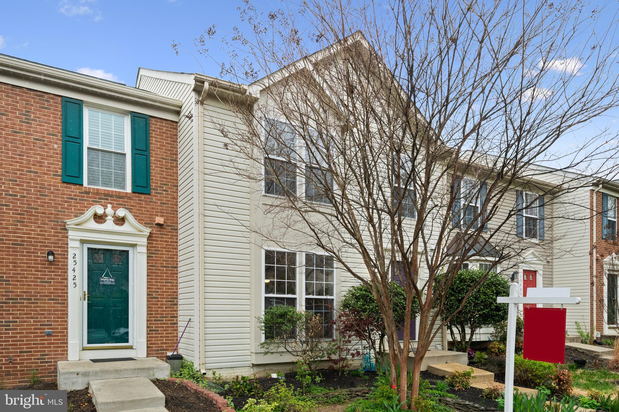 SOUTH RIDING - Residential