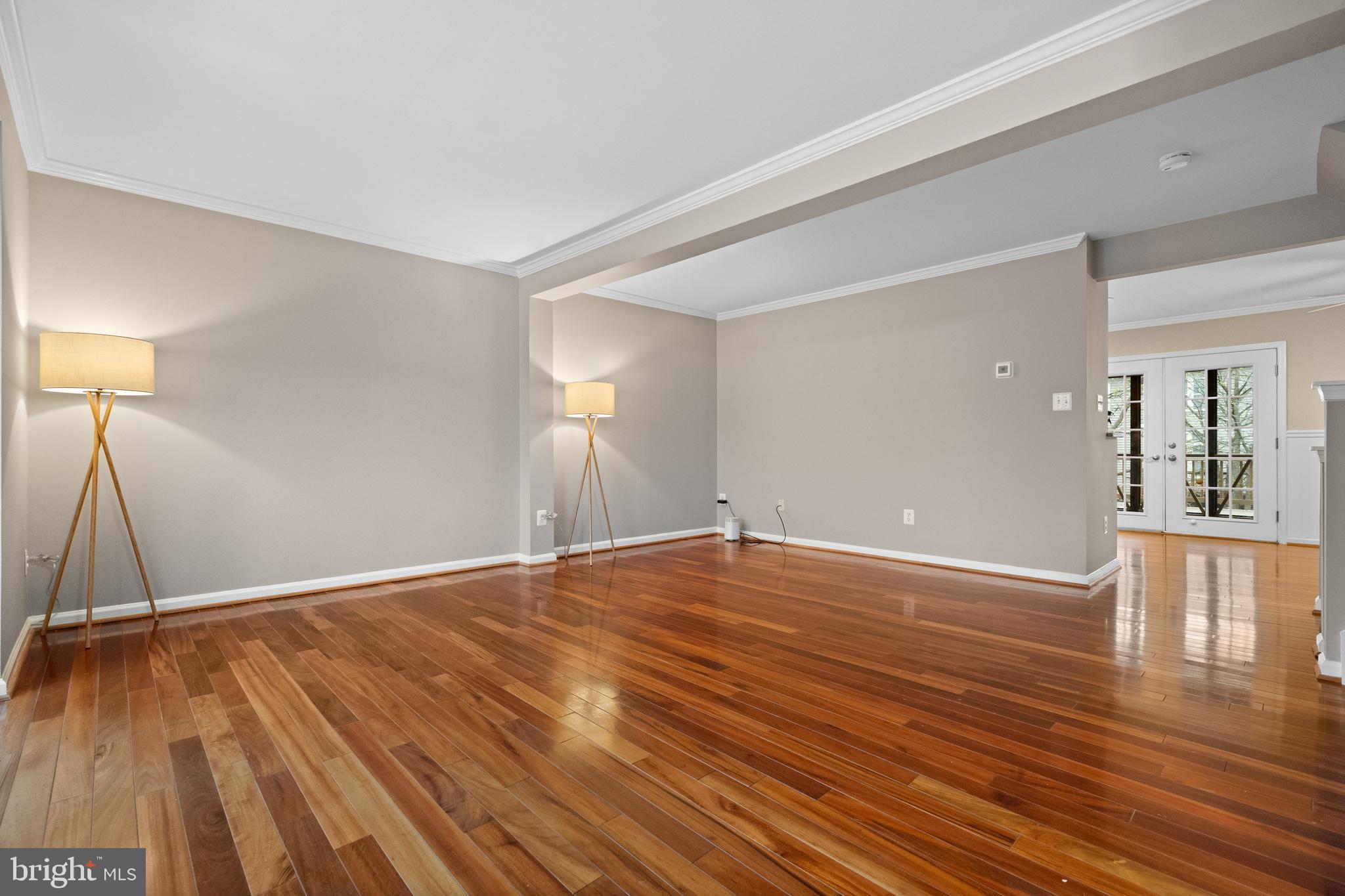 SOUTH RIDING - Residential