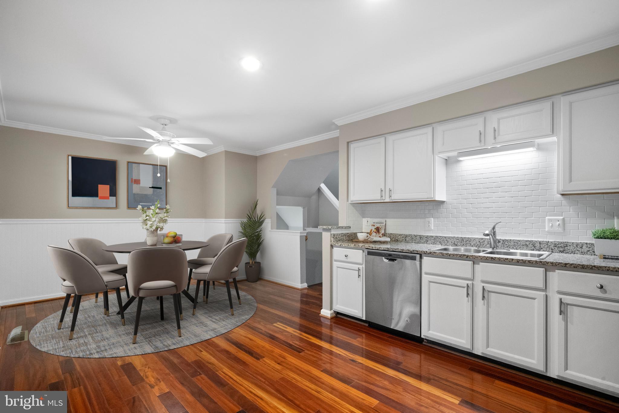 SOUTH RIDING - Residential