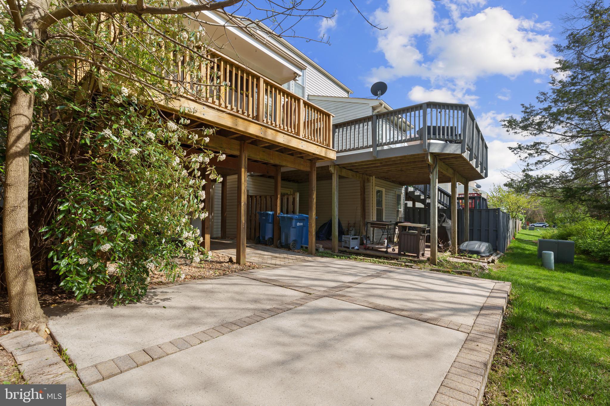 SOUTH RIDING - Residential