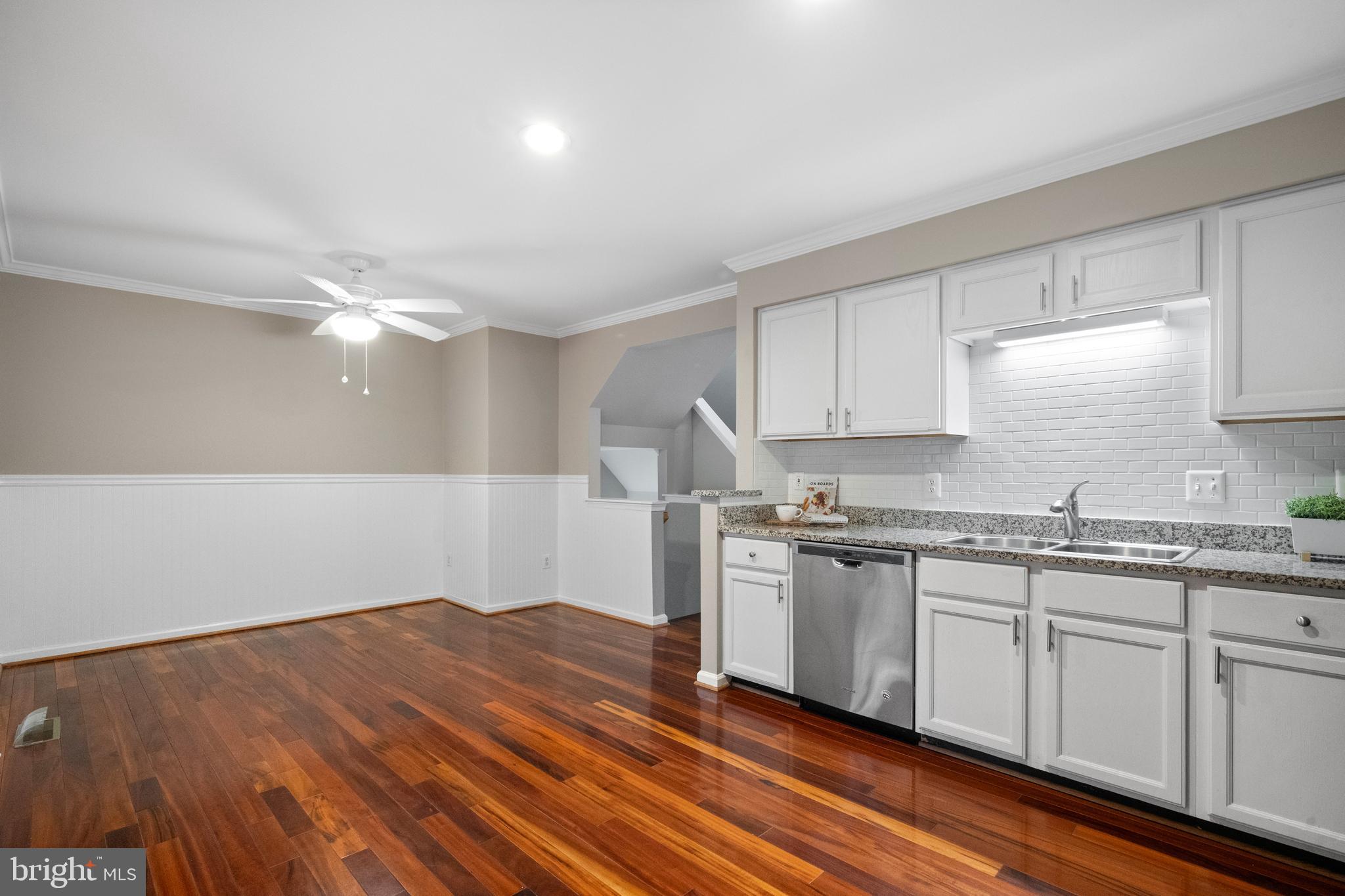 SOUTH RIDING - Residential