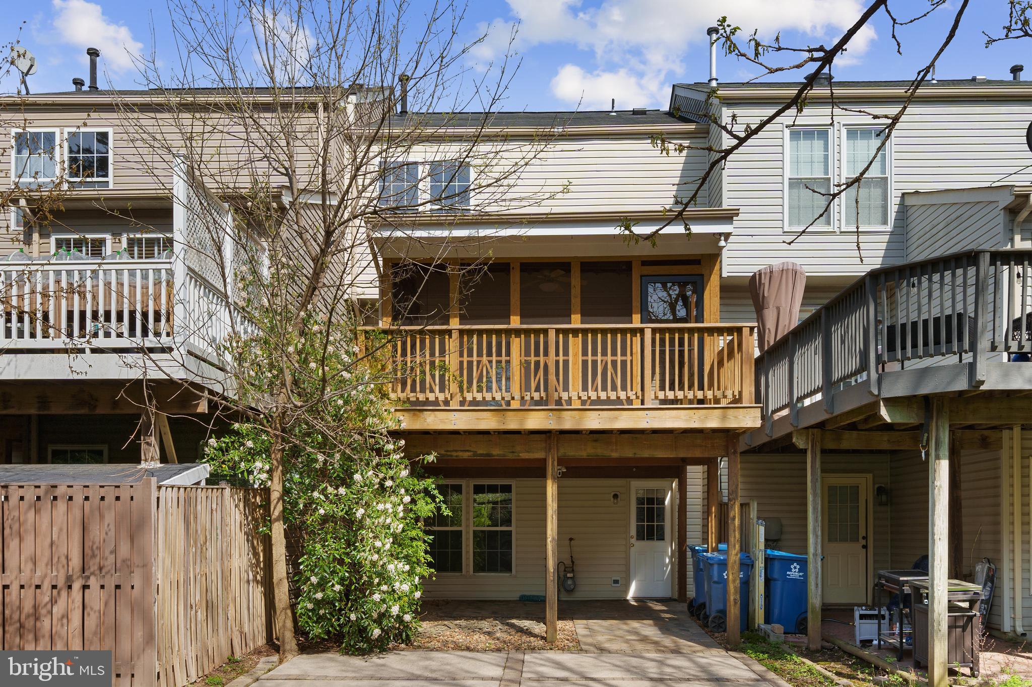 SOUTH RIDING - Residential