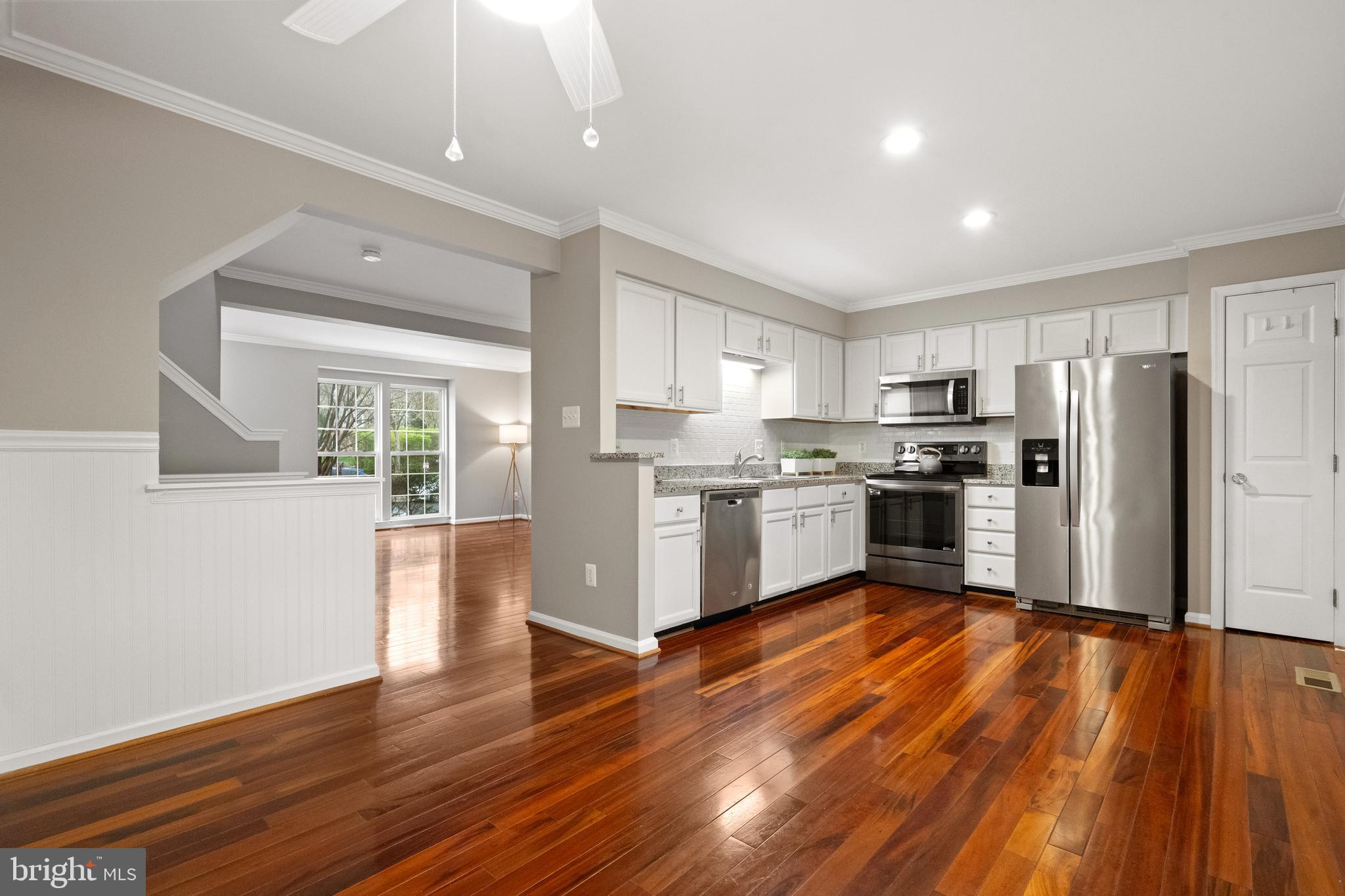 SOUTH RIDING - Residential