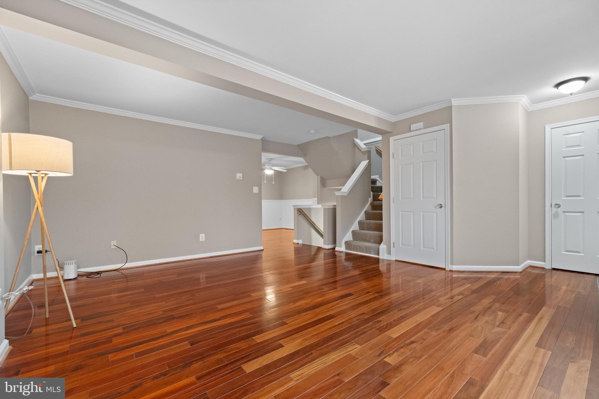 SOUTH RIDING - Residential