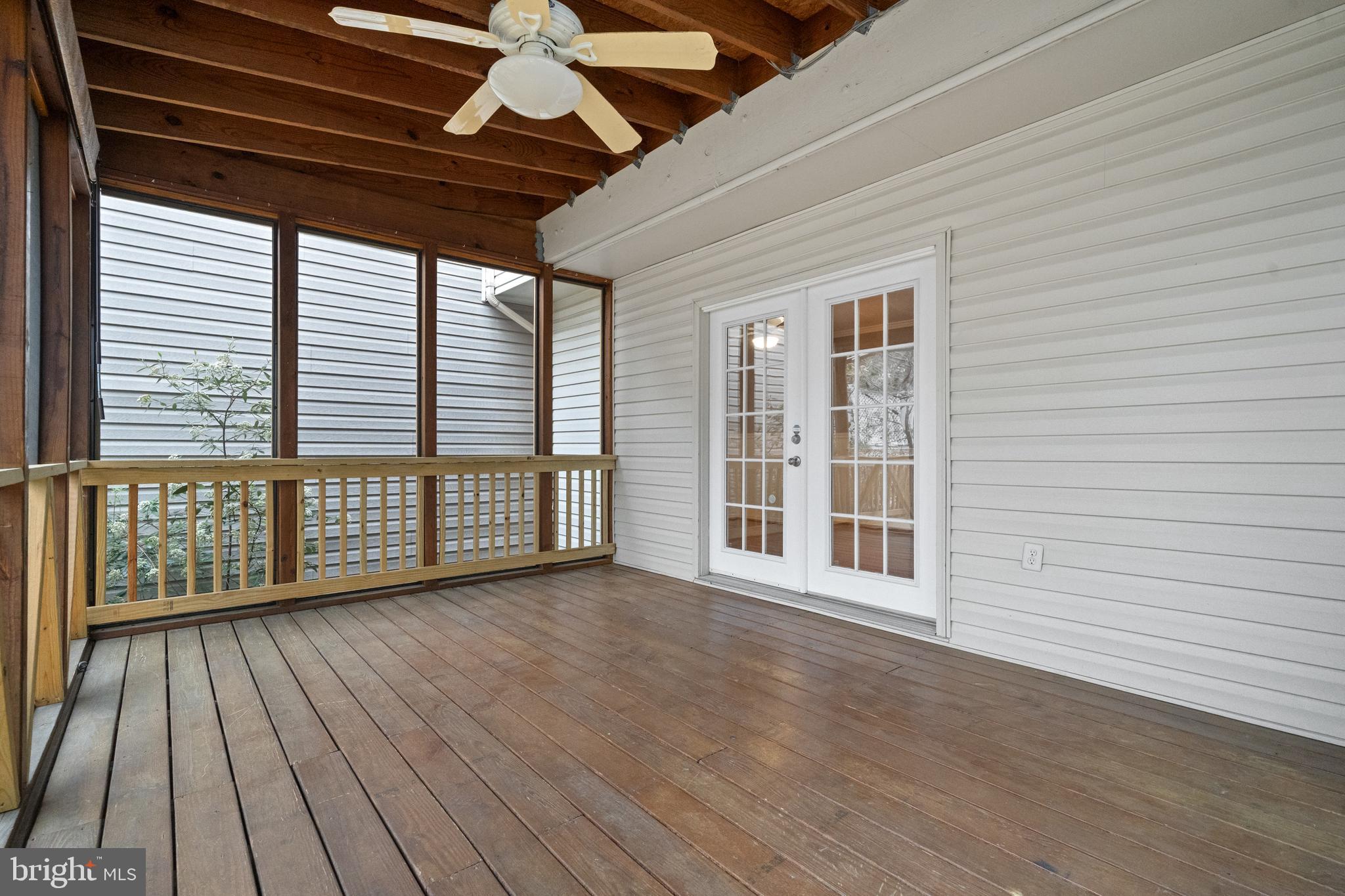 SOUTH RIDING - Residential