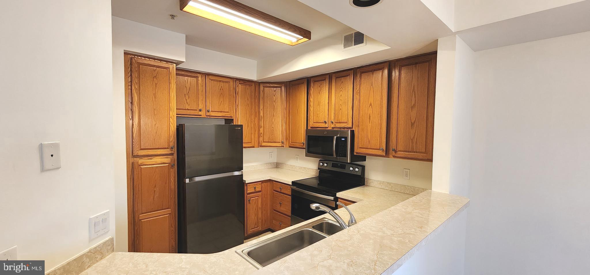 BALDWIN GROVE - Residential Lease