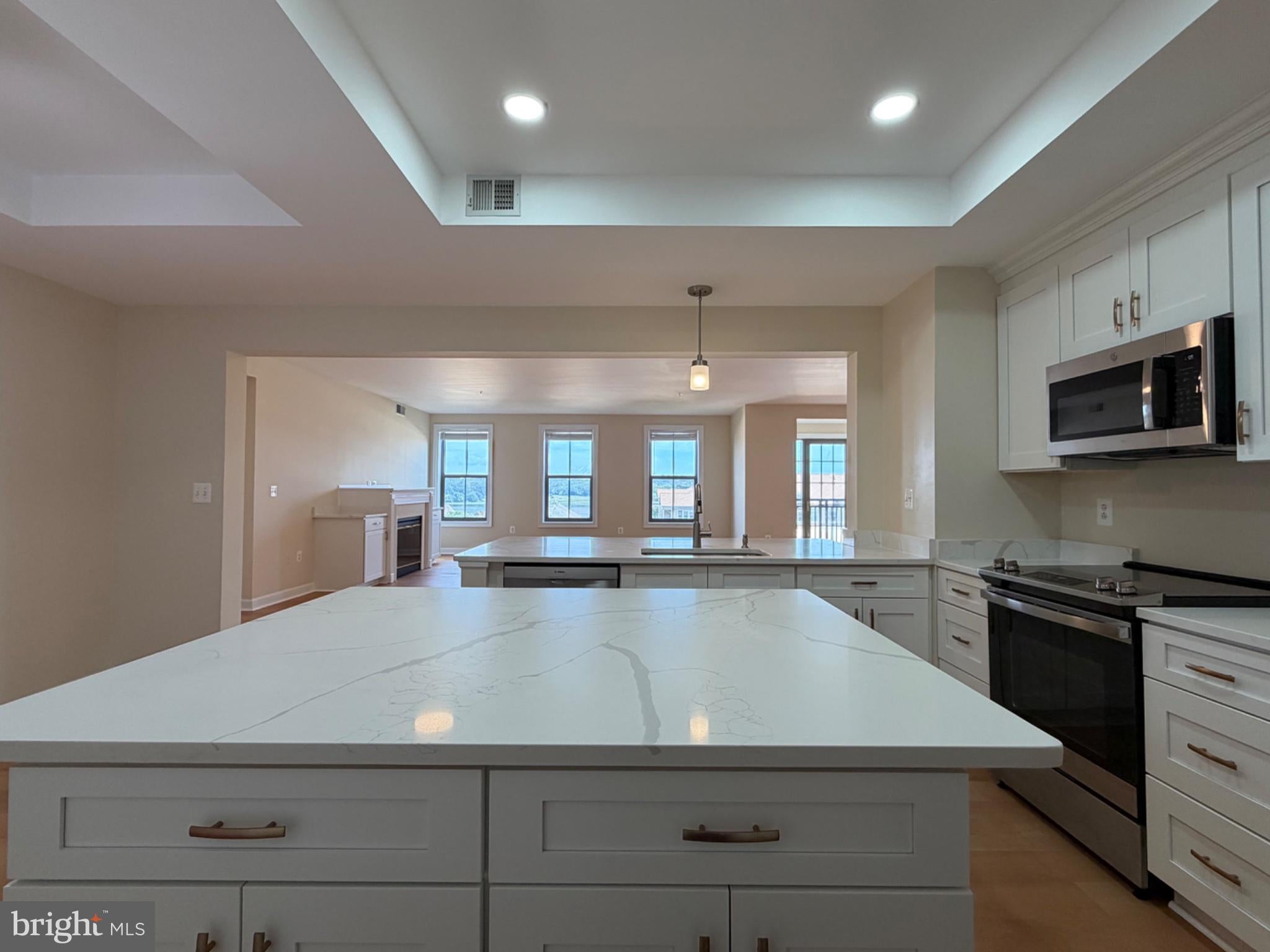 485 HARBOR SIDE STREET 604
