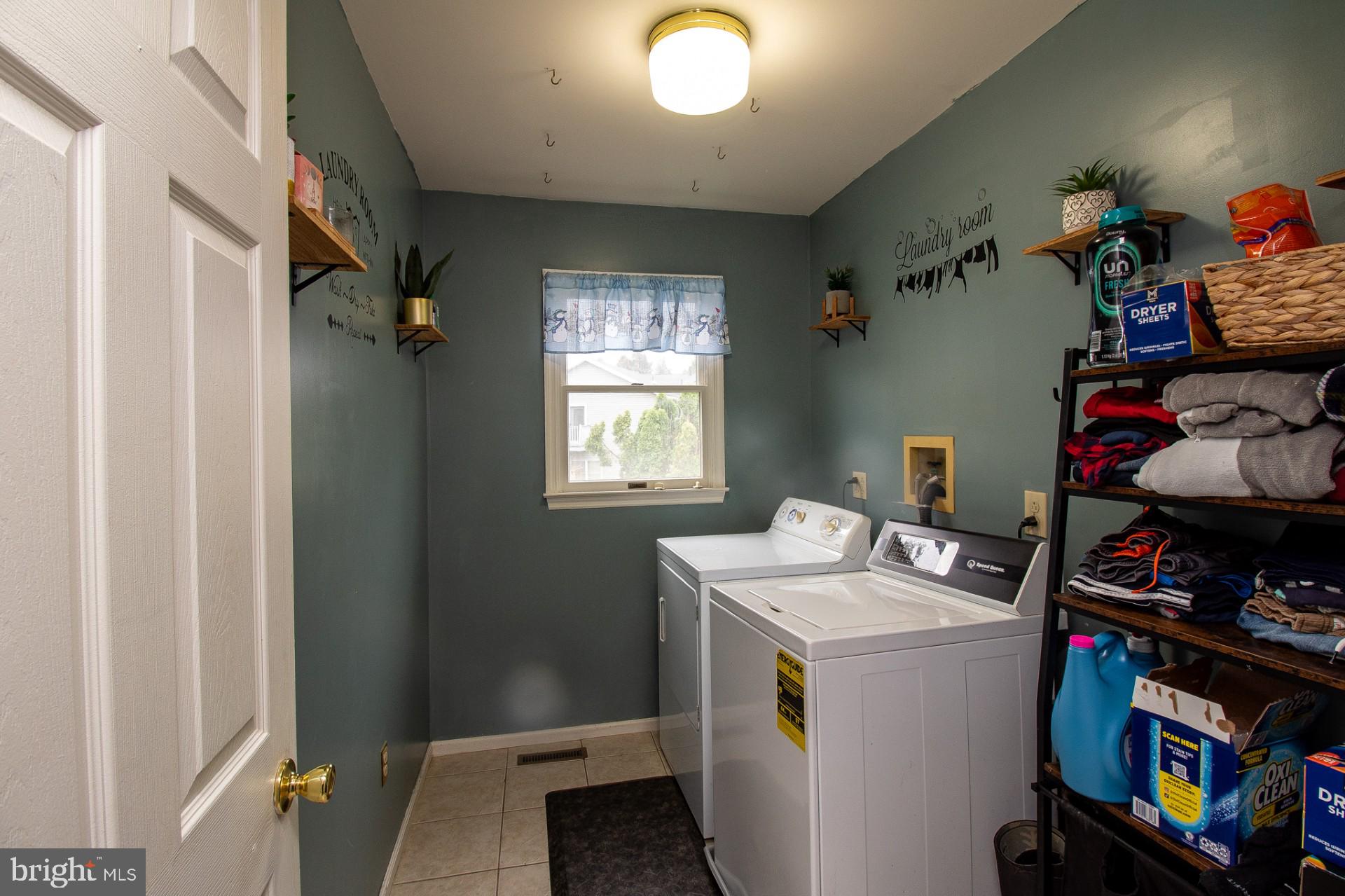 HEATHER KNOLL - Residential