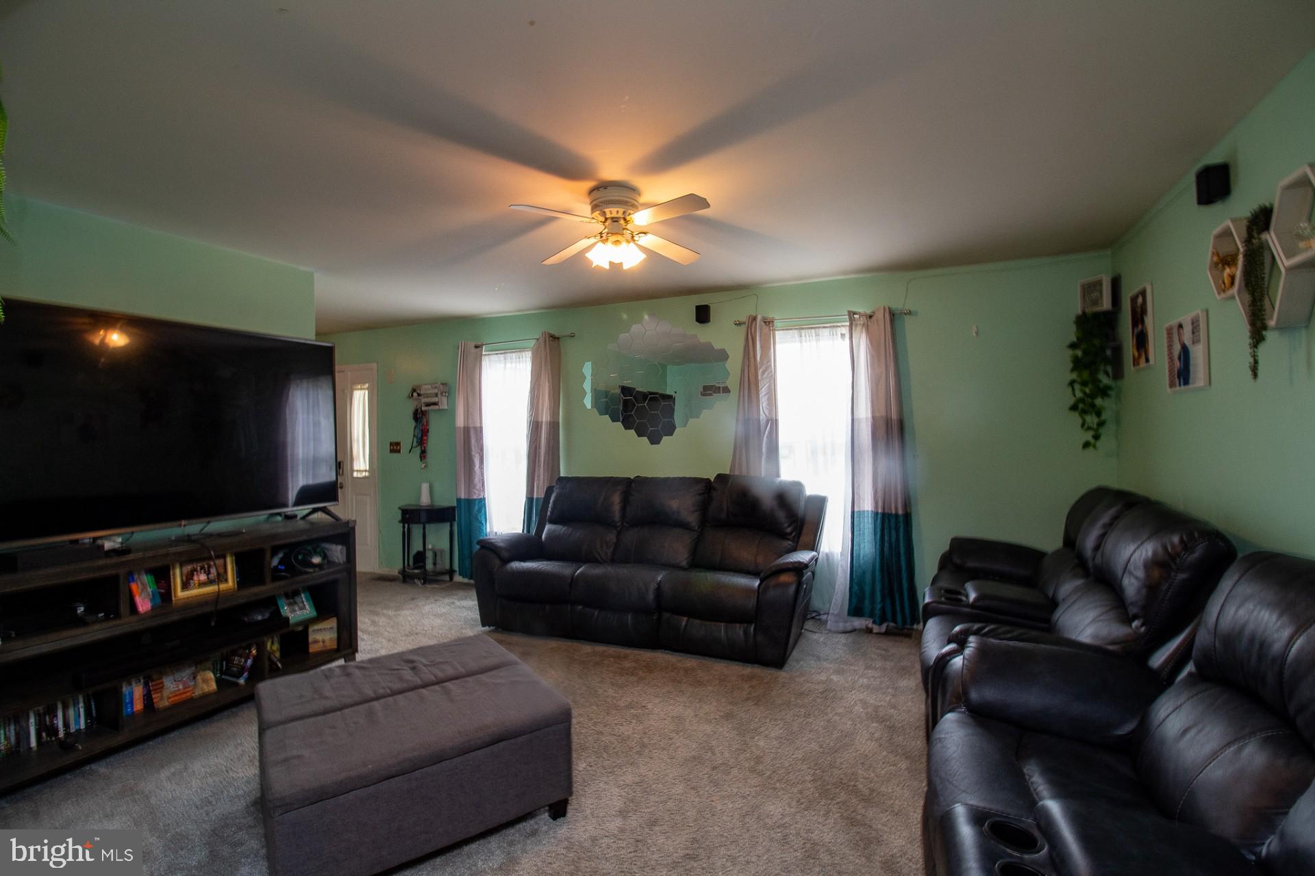 HEATHER KNOLL - Residential