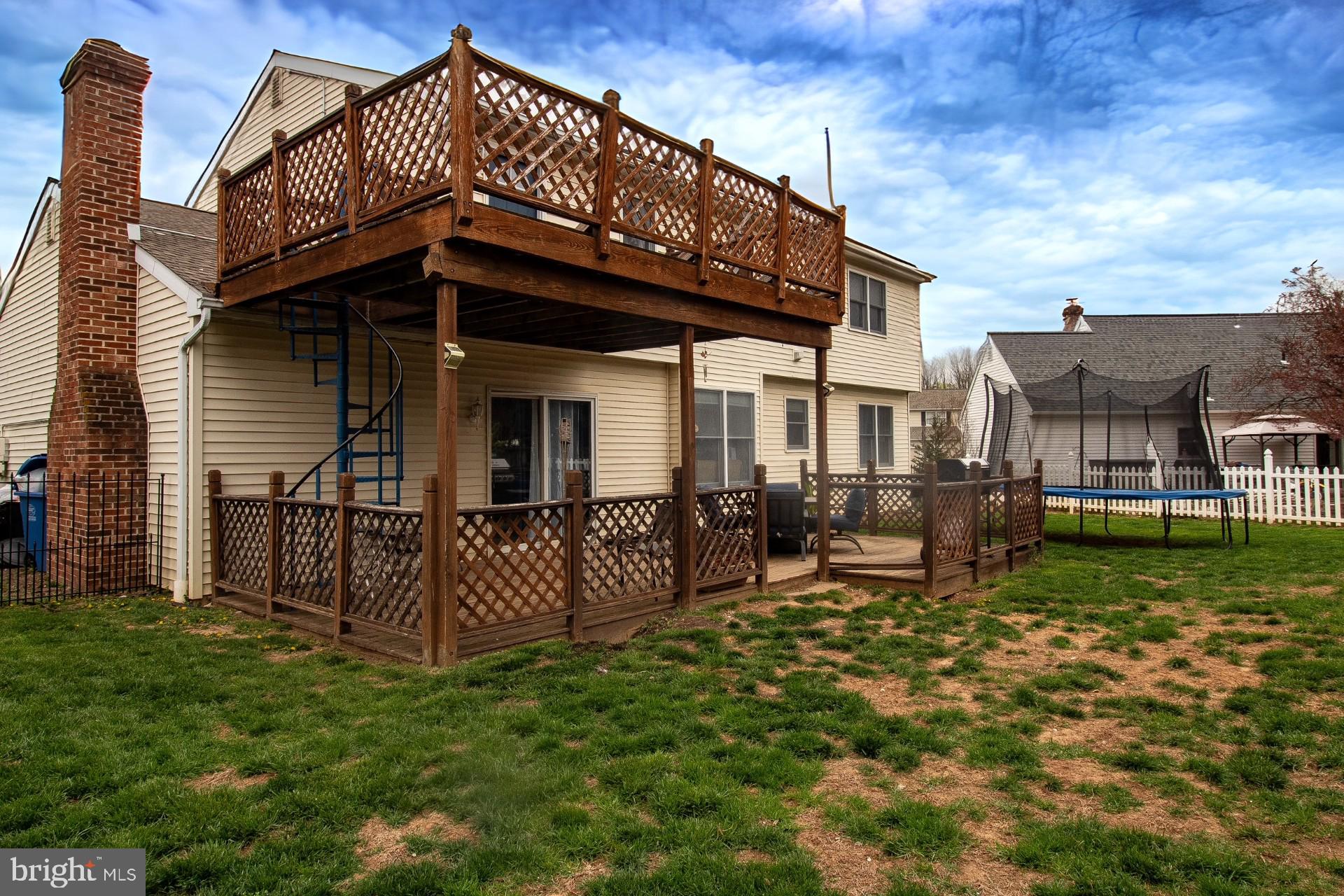 HEATHER KNOLL - Residential