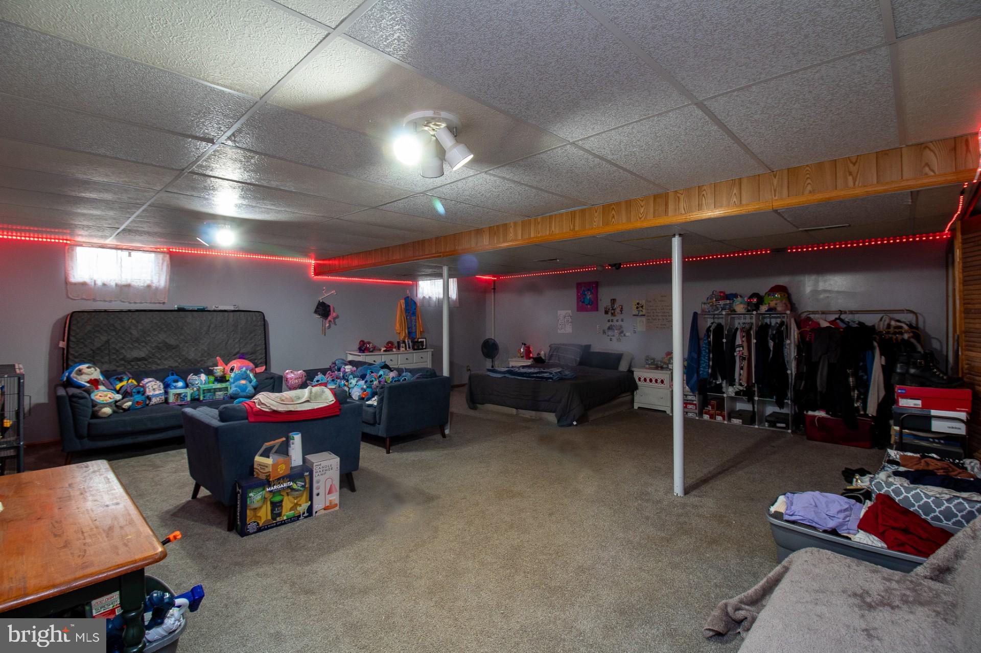 HEATHER KNOLL - Residential