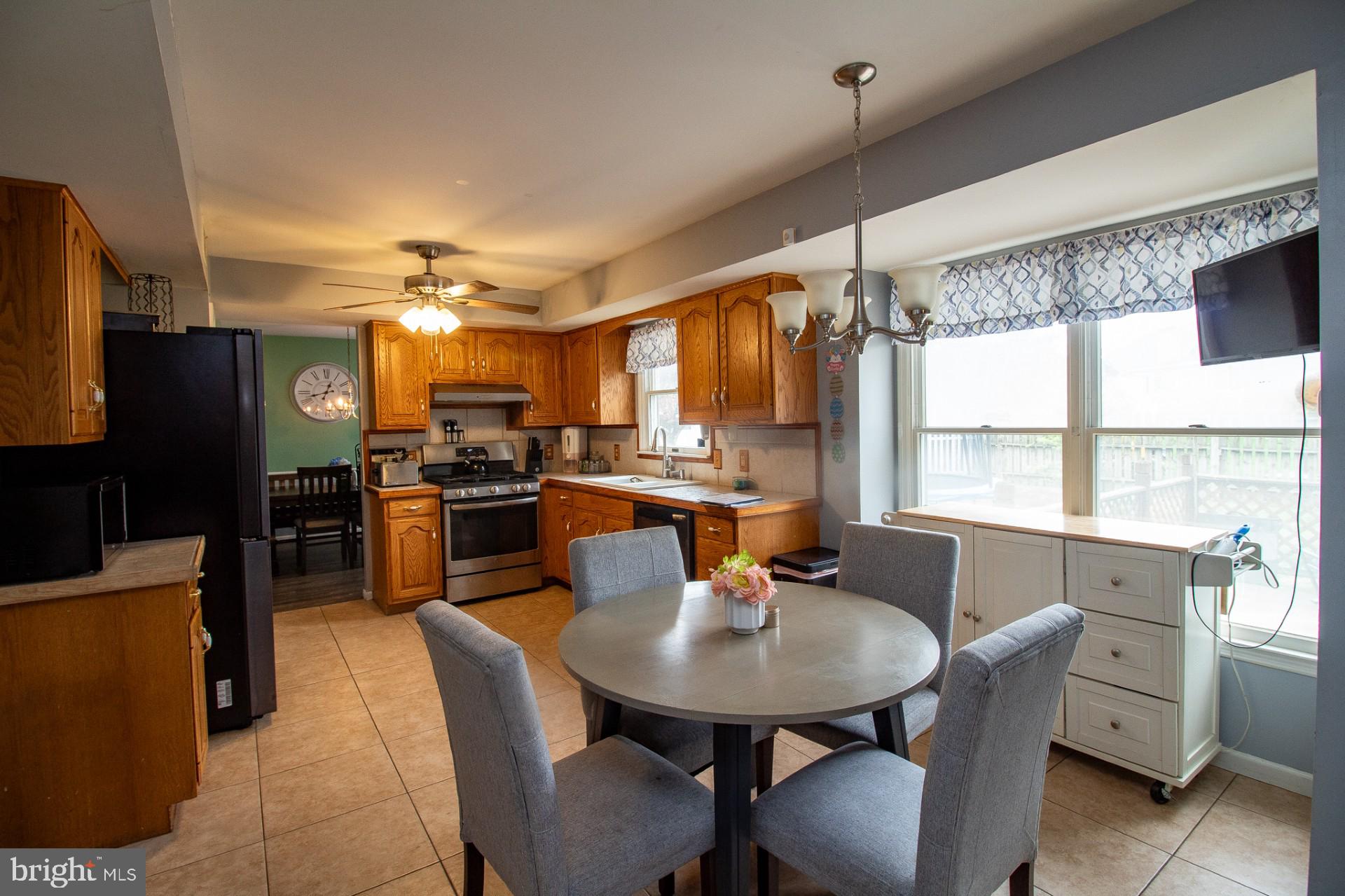 HEATHER KNOLL - Residential