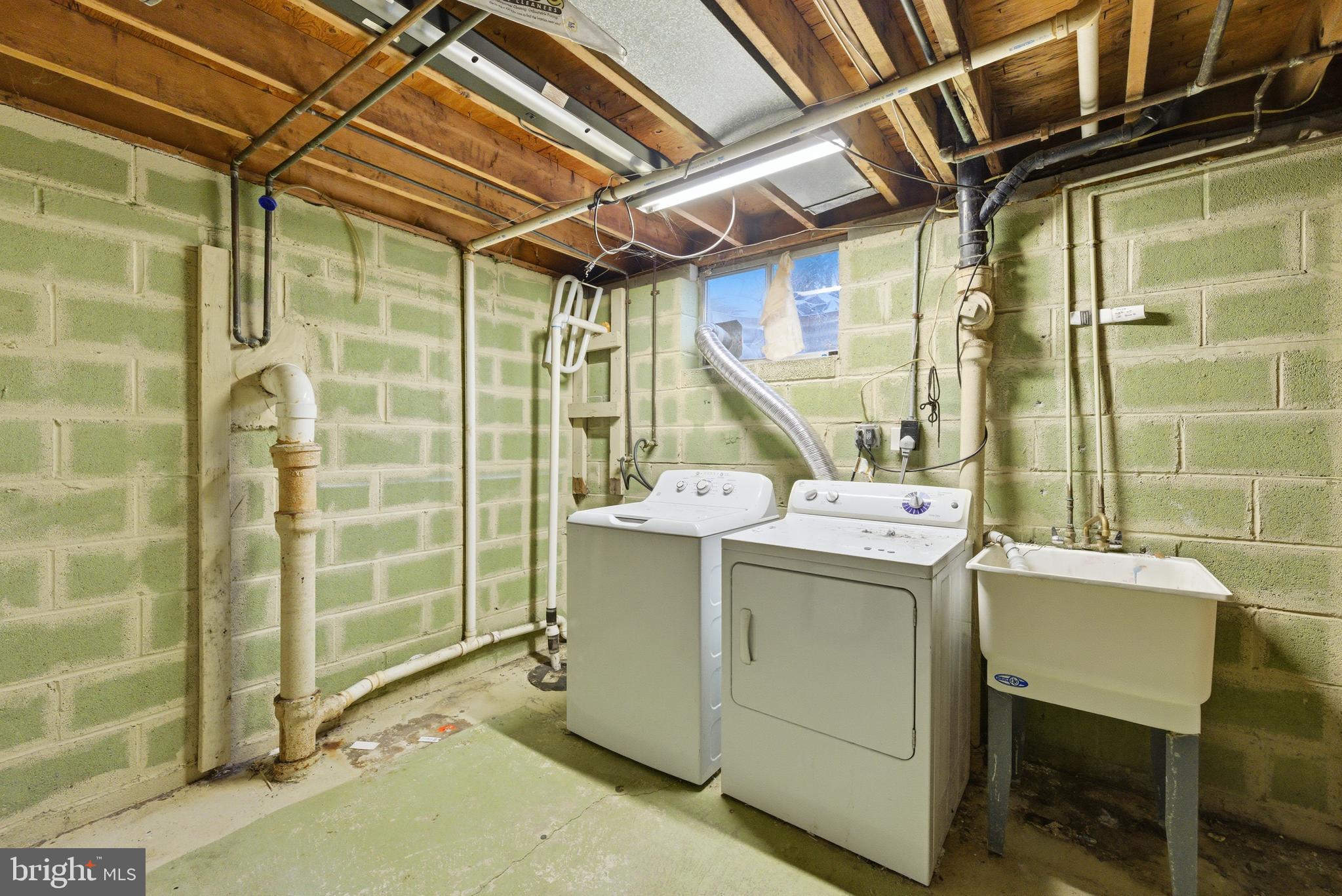 SQUIRES HILL - Residential Lease