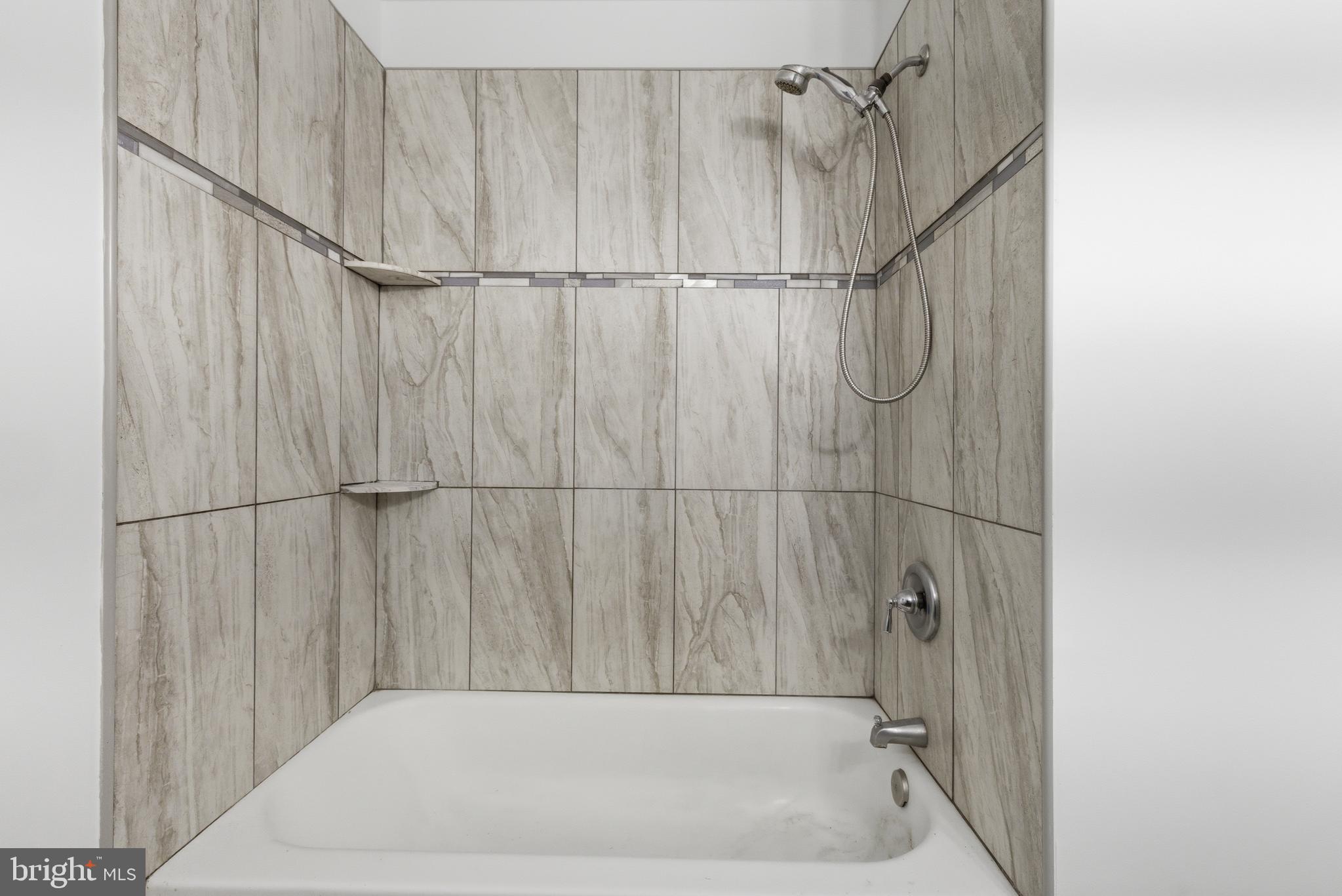 SQUIRES HILL - Residential Lease