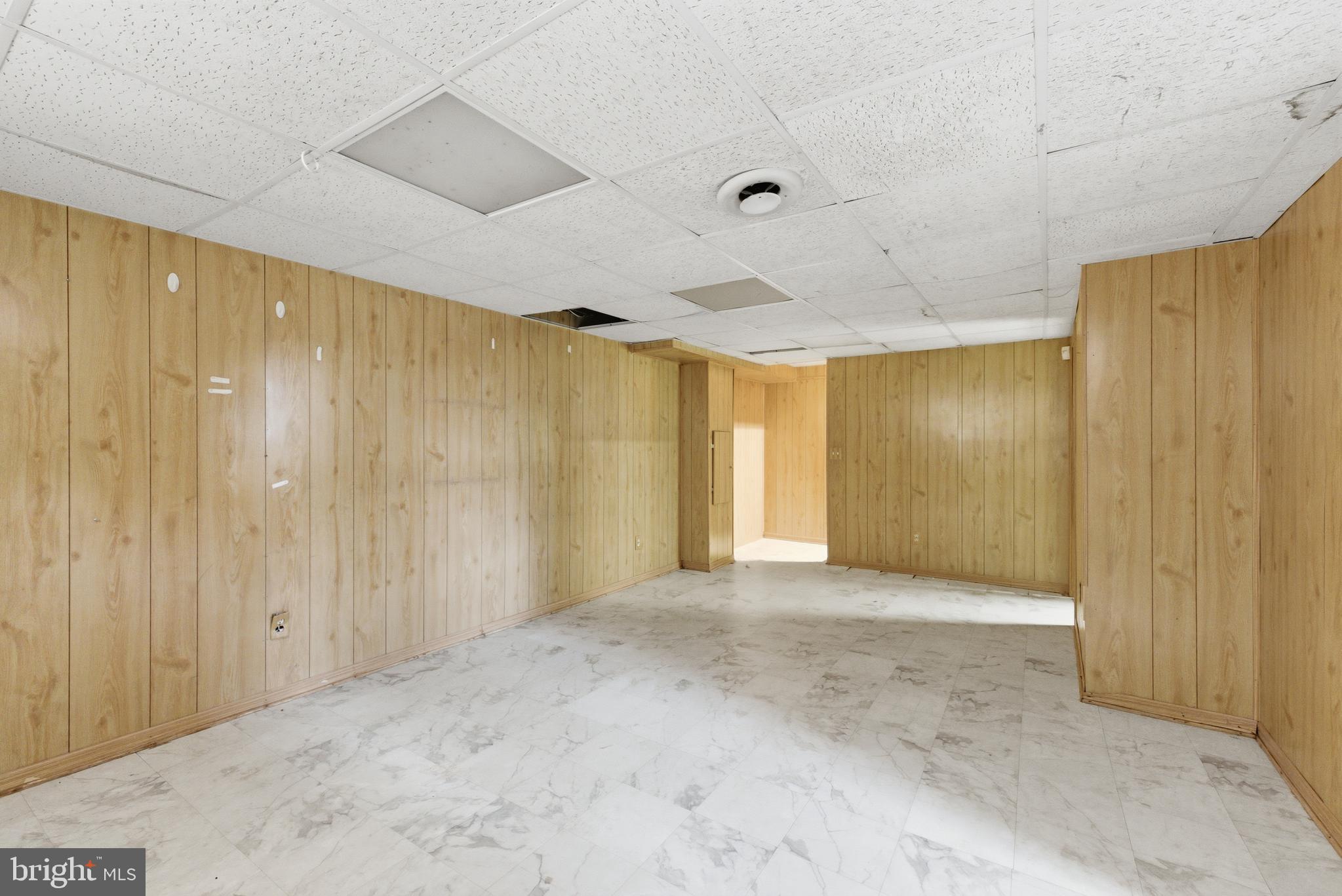 SQUIRES HILL - Residential Lease