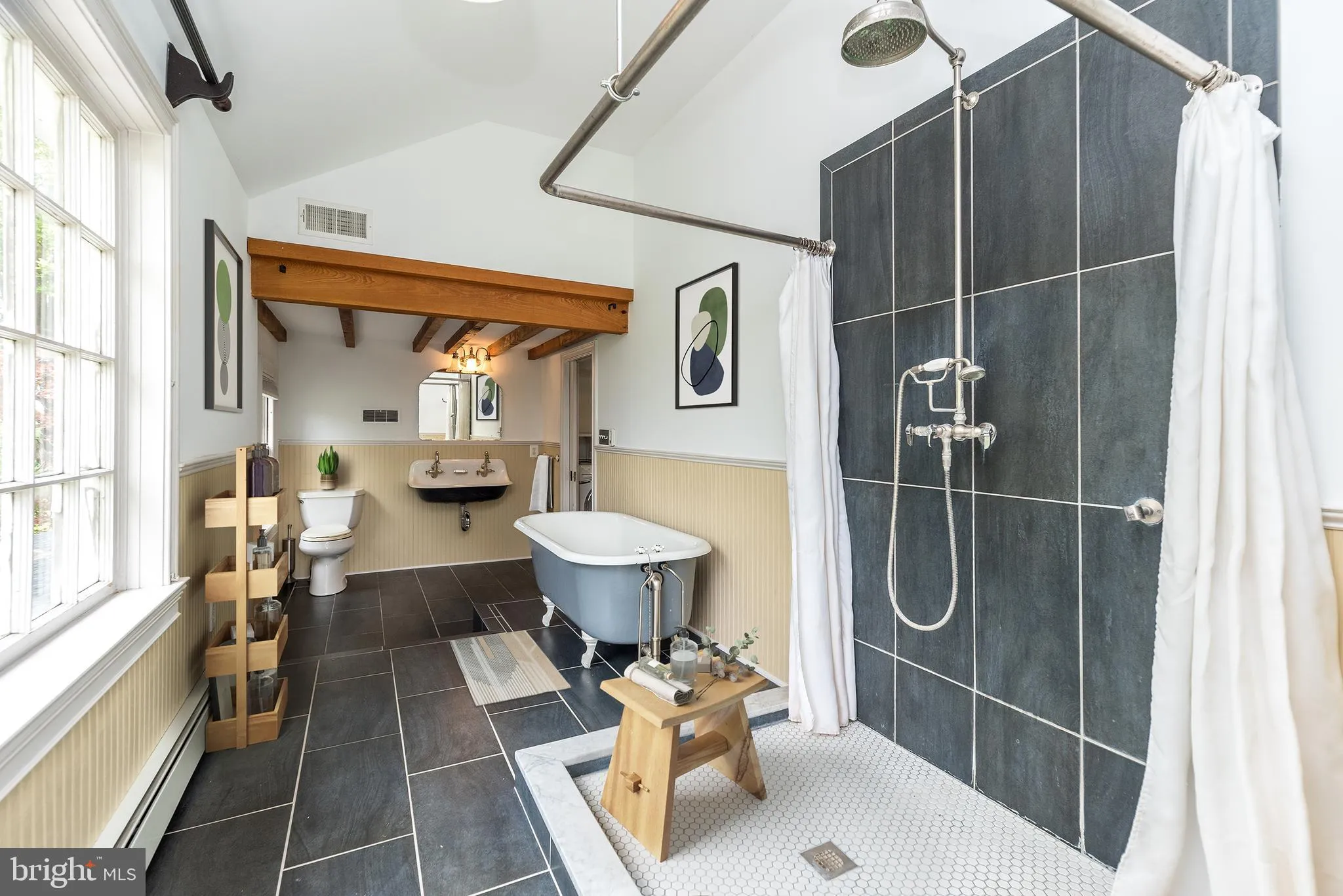 New Hope, Pennsylvania 18938, United States, 5 Bedrooms Bedrooms, ,4 BathroomsBathrooms,Residential,Active,210633