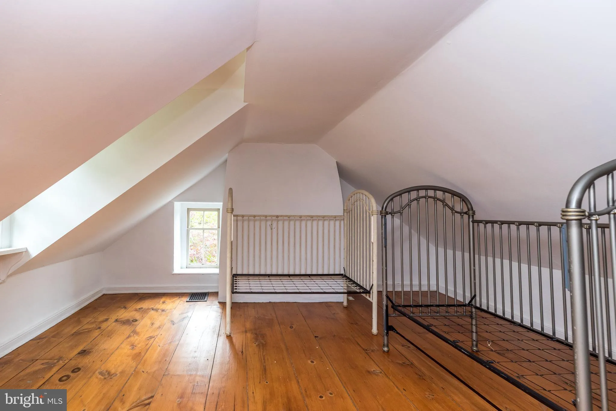 New Hope, Pennsylvania 18938, United States, 5 Bedrooms Bedrooms, ,4 BathroomsBathrooms,Residential,Active,210633