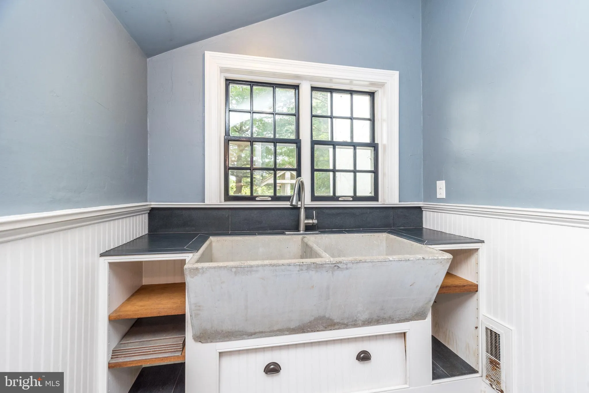 New Hope, Pennsylvania 18938, United States, 5 Bedrooms Bedrooms, ,4 BathroomsBathrooms,Residential,Active,210633