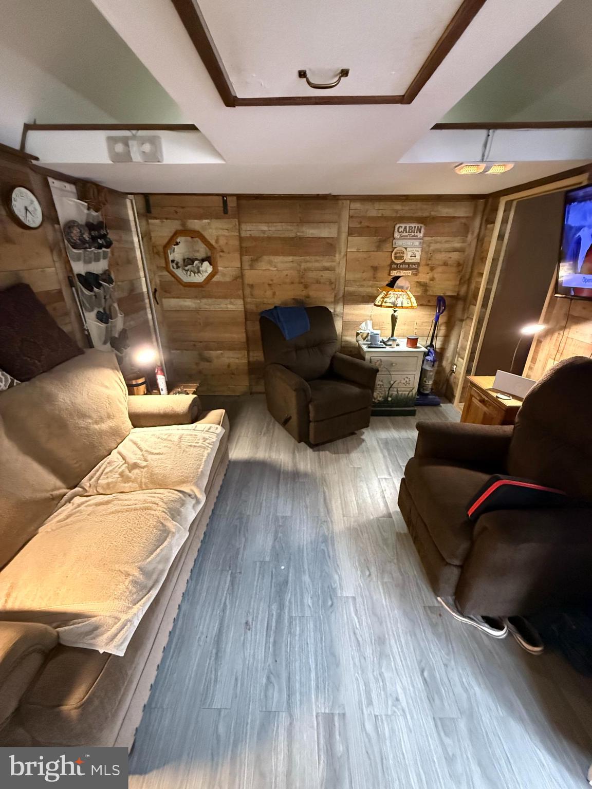 CABINS - Residential