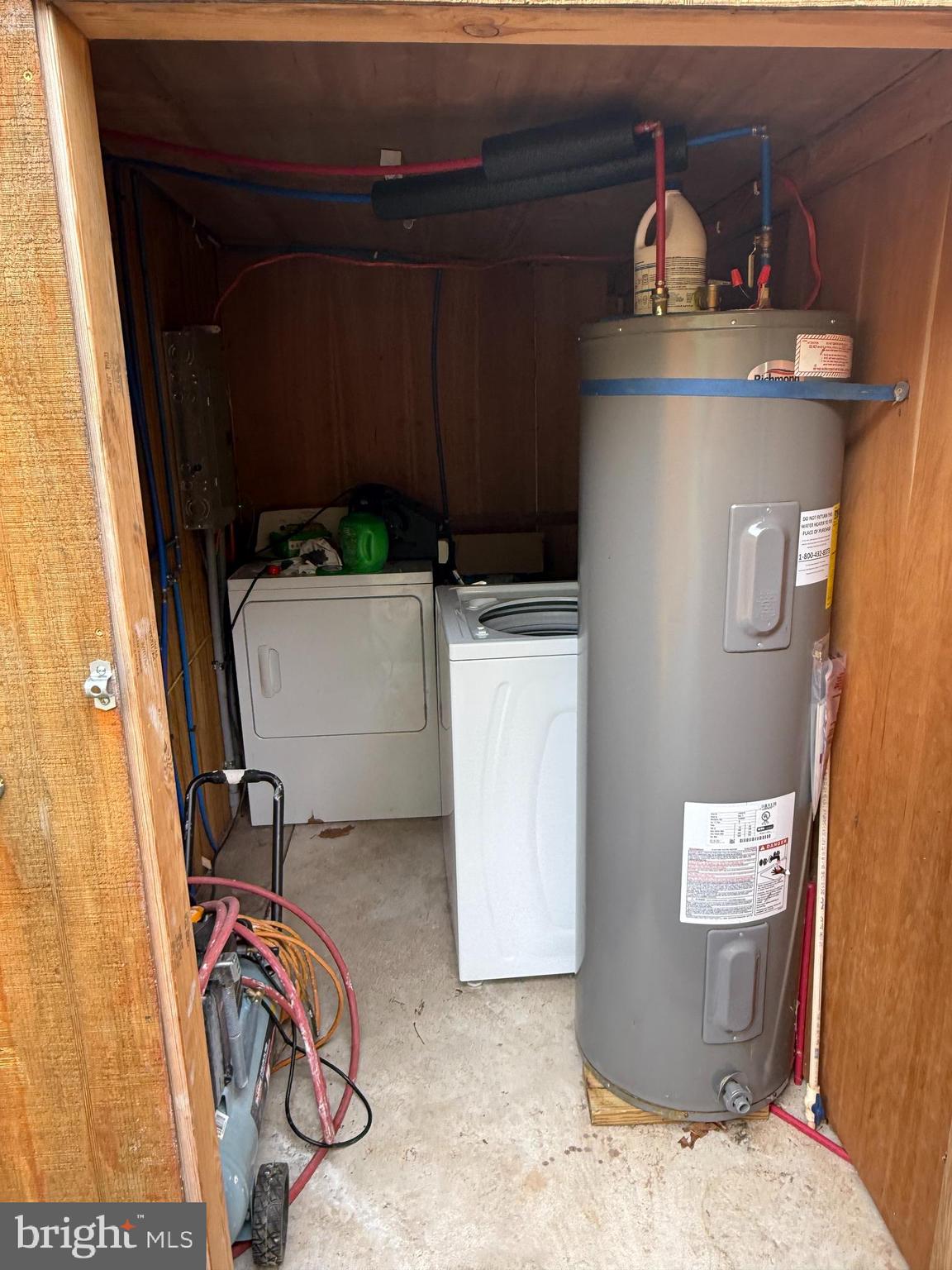 CABINS - Residential