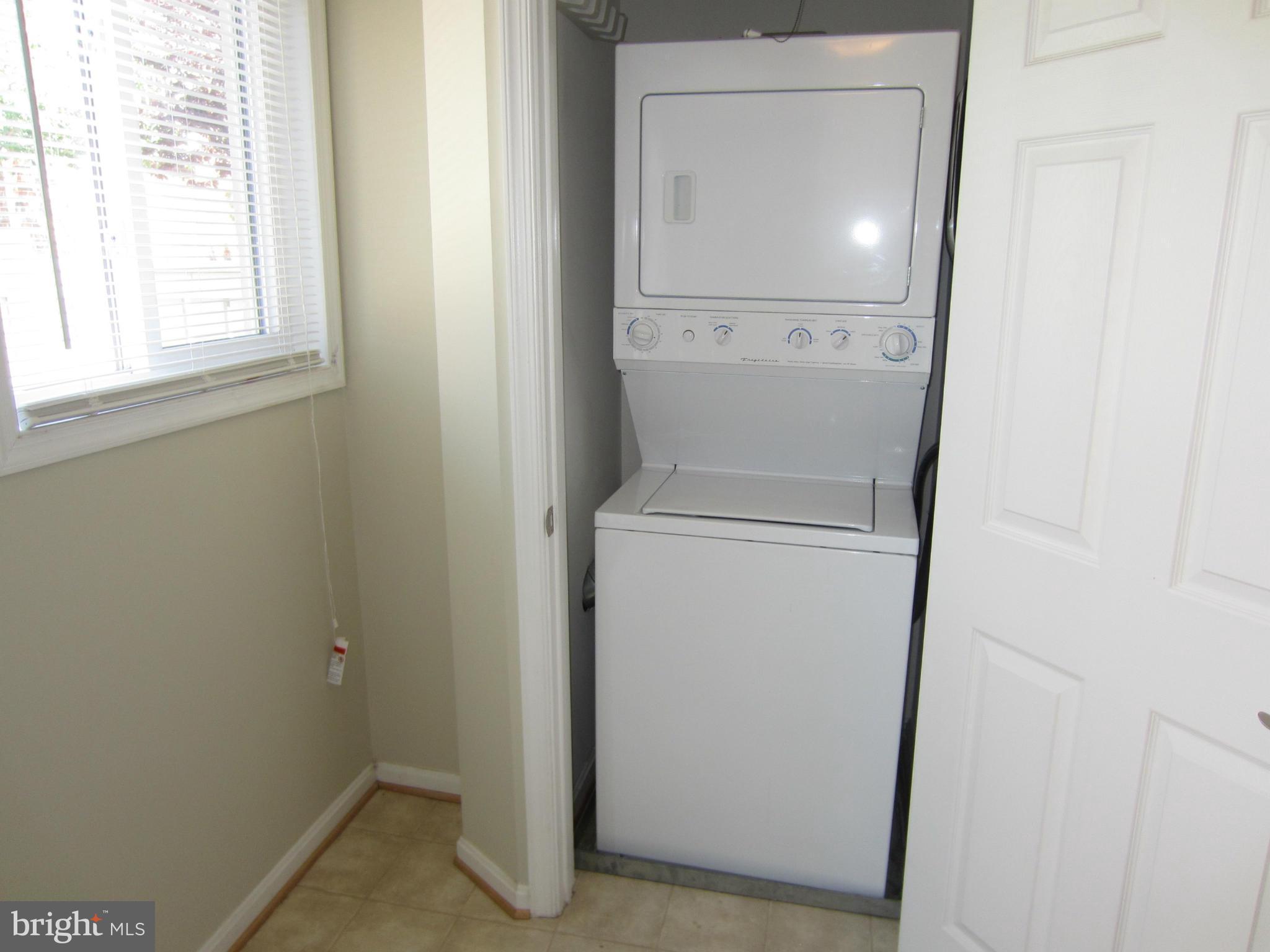 PARKSIDE AT ALEXANDRIA - Residential Lease