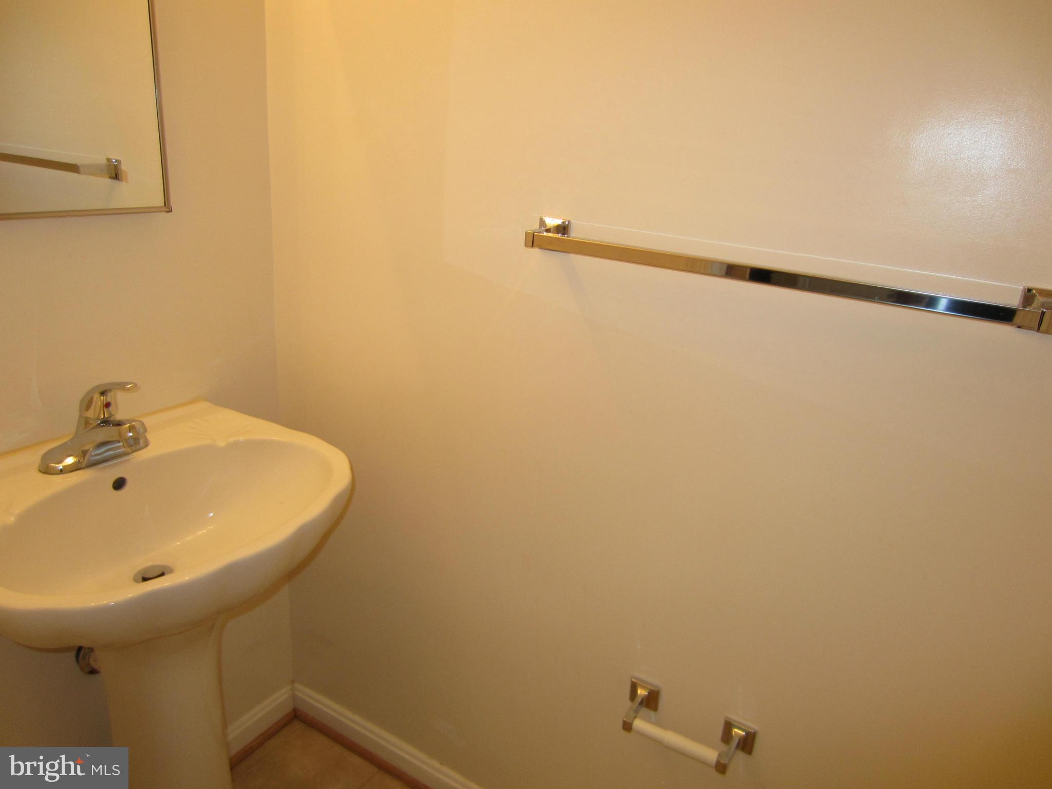 PARKSIDE AT ALEXANDRIA - Residential Lease