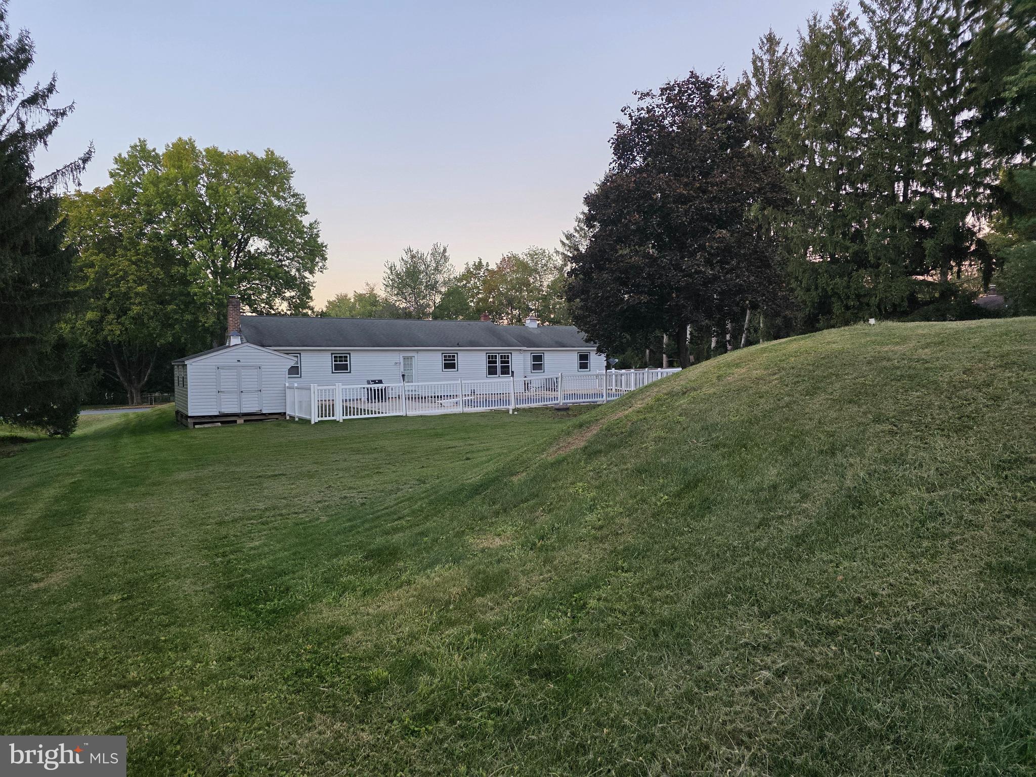 4414 WOODCREST DRIVE