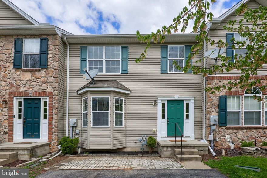 Back on the market with home improvements! Check out this 3-bedroom, 3.5-bath home with the potential for a fourth bedroom, ideally located in Southern York—just minutes from the PA/MD line with easy access to I-83. The main level features a bright, open layout with a spacious living room accented by a bay window and a convenient half bath. The living area flows seamlessly into the kitchen and dining space, which offers access to the rear deck. The kitchen includes an eat-in area and a center island, perfect for everyday living and entertaining. Upstairs, you’ll find a generous primary suite with a walk-in closet, along with two additional bedrooms and a full guest bath. The finished lower level adds valuable living space, featuring a family room with a sliding glass door to the lower deck, a full bath with a walk-in shower, and a bonus room that could easily serve as a fourth bedroom or home office.