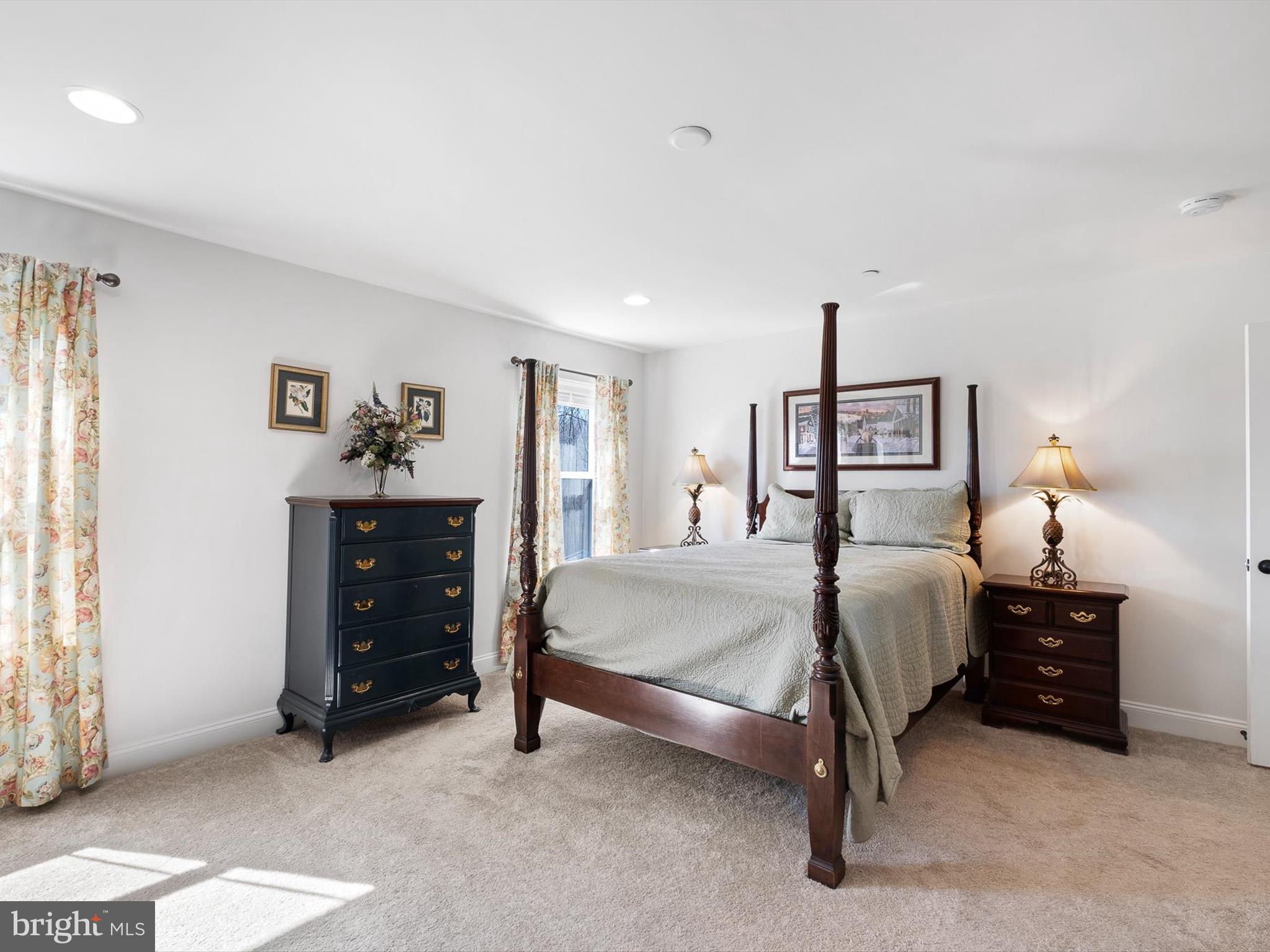 CHARLESTOWN - Residential