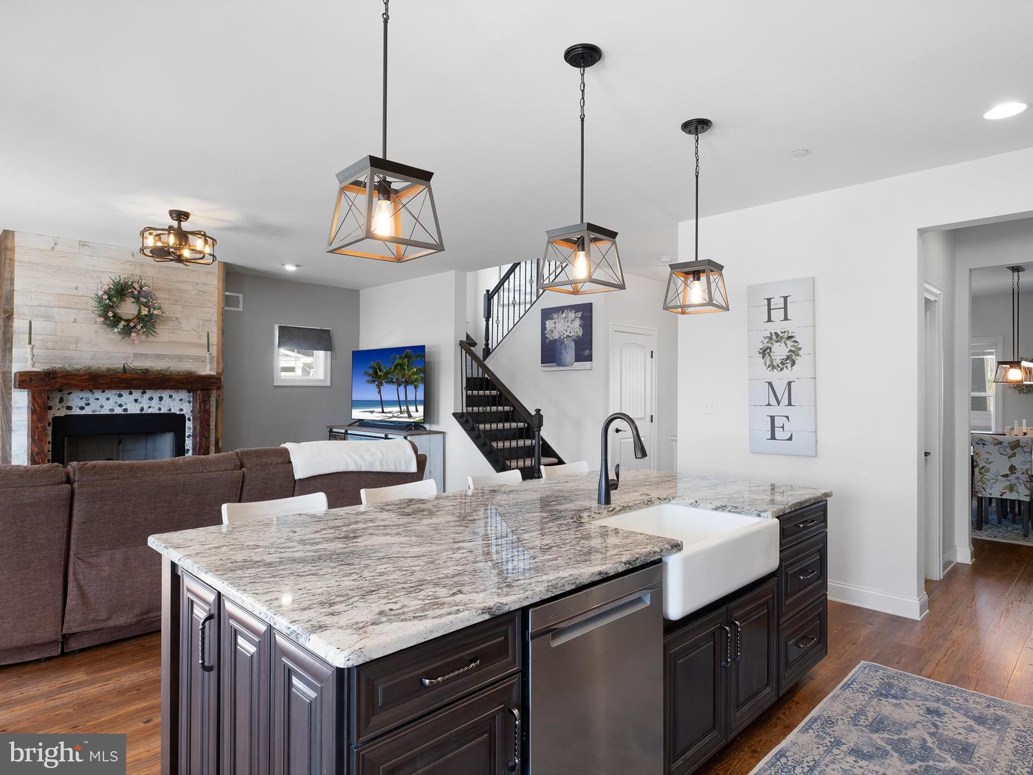 CHARLESTOWN - Residential