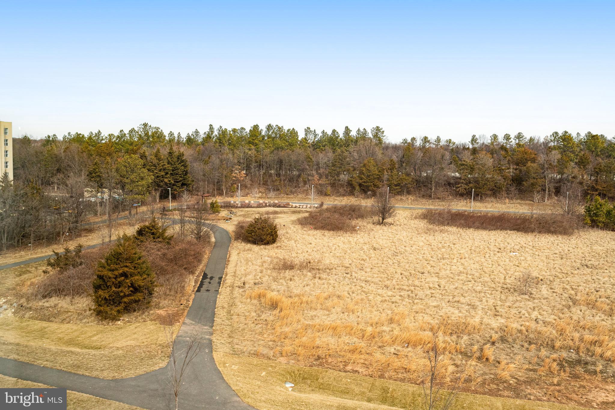 METROPARK AT ARROWBROOK - Land