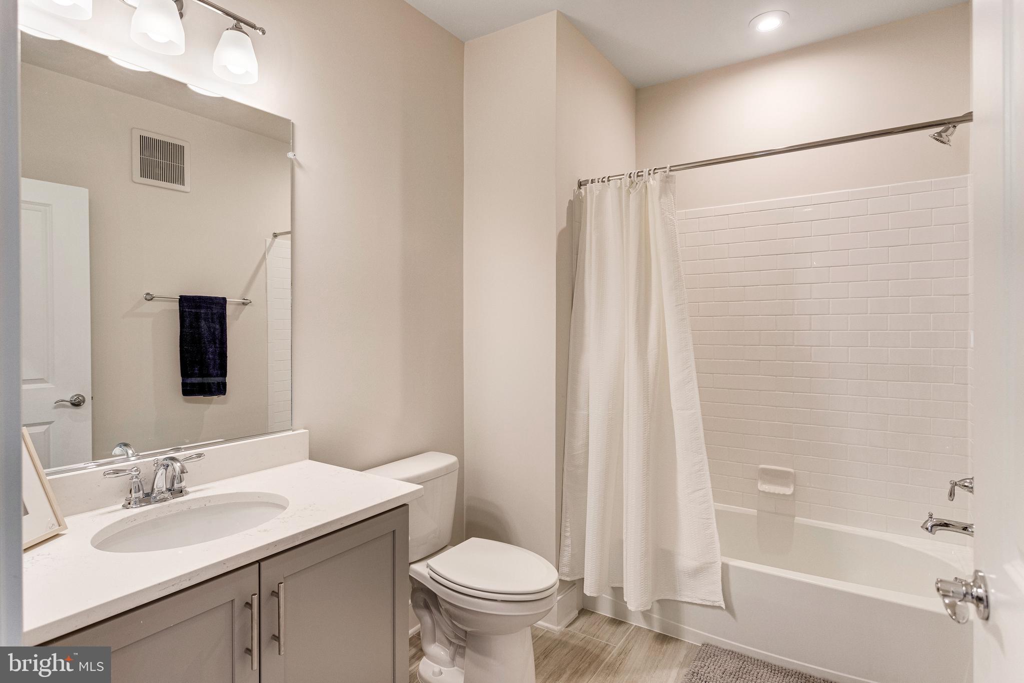 METROPARK AT ARROWBROOK - Land